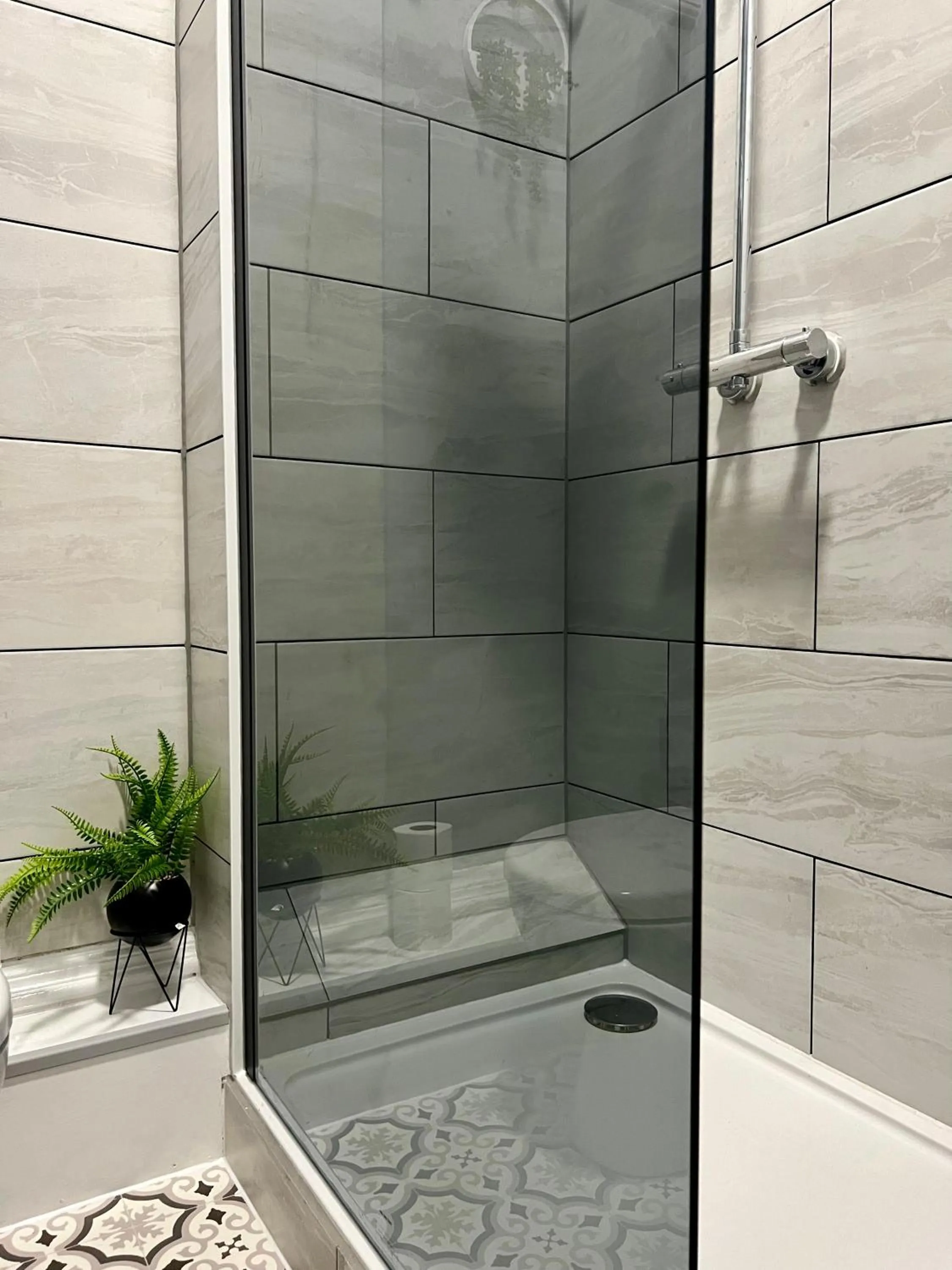 Bathroom in St Andrews house Hotel