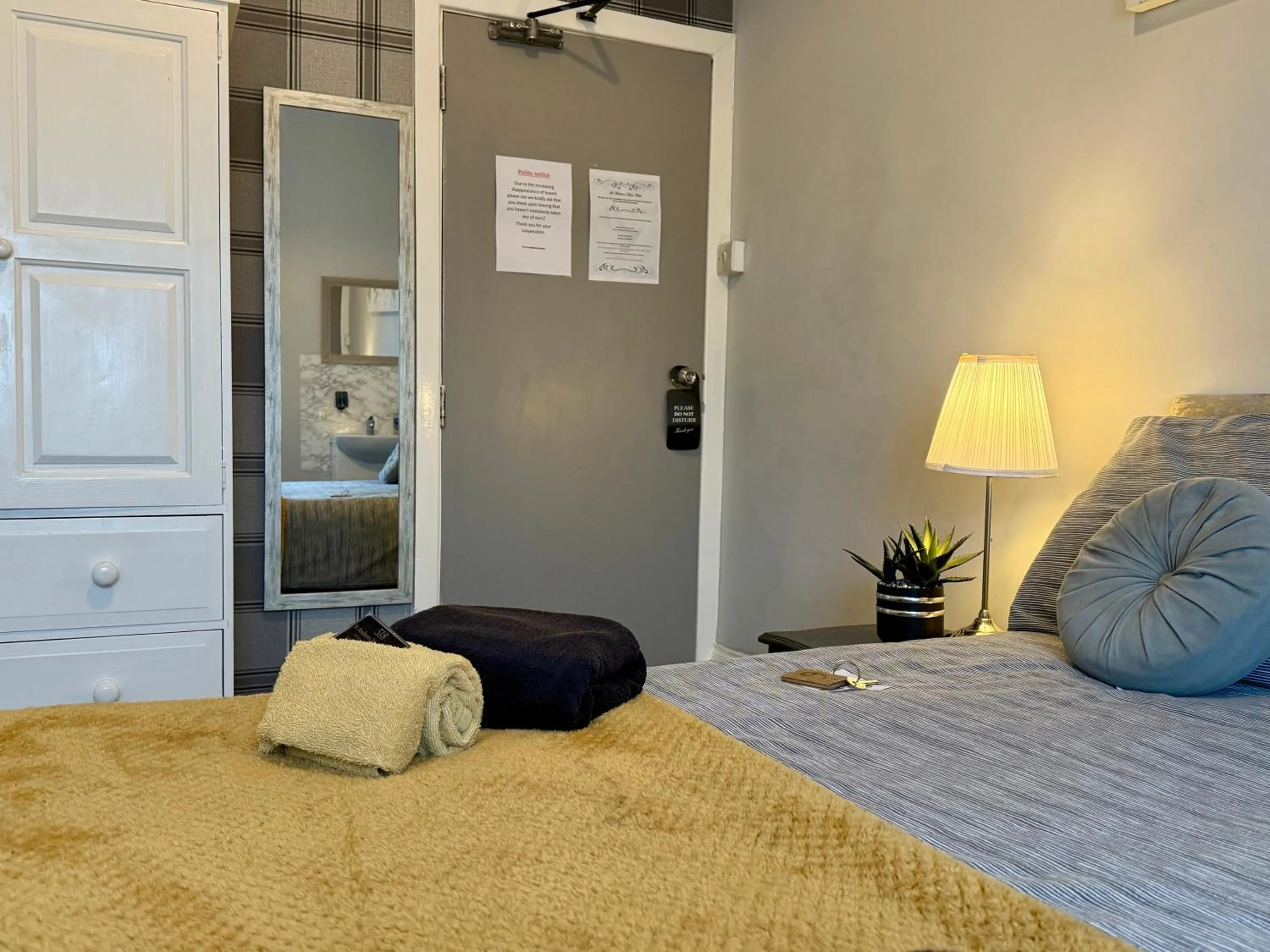 Bed in St Andrews house Hotel