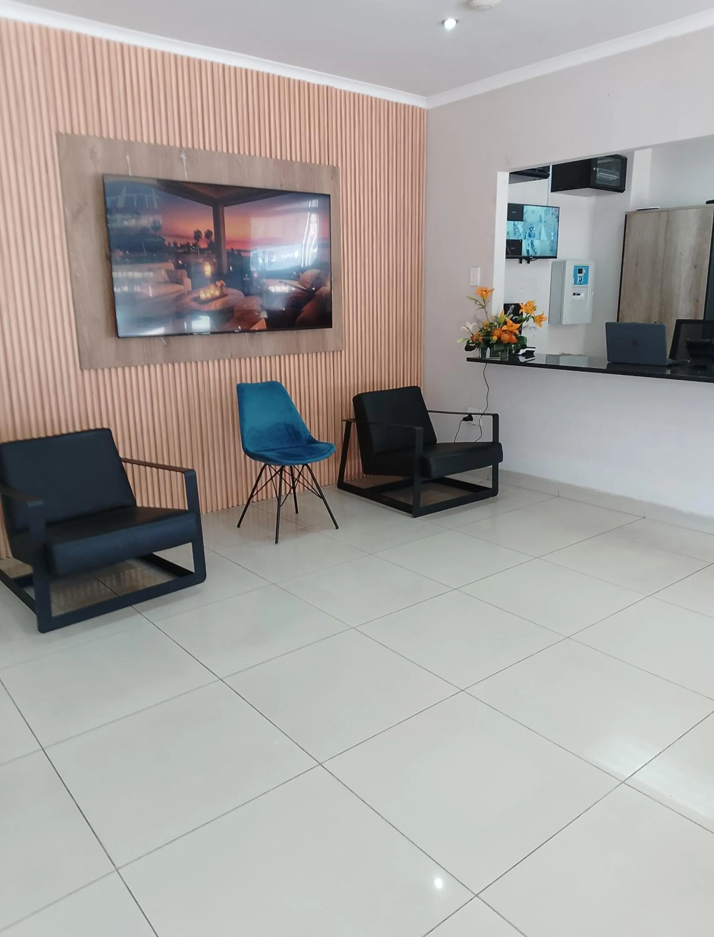 Lobby or reception in Bayside Hotel Suites