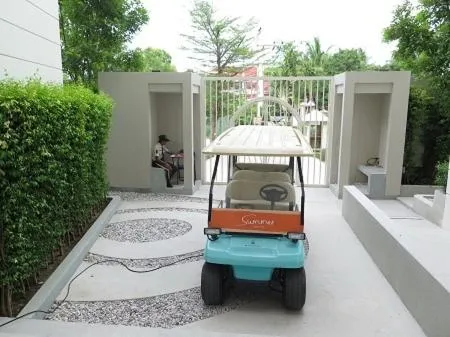 Summer Huahin Condo classic room pool view