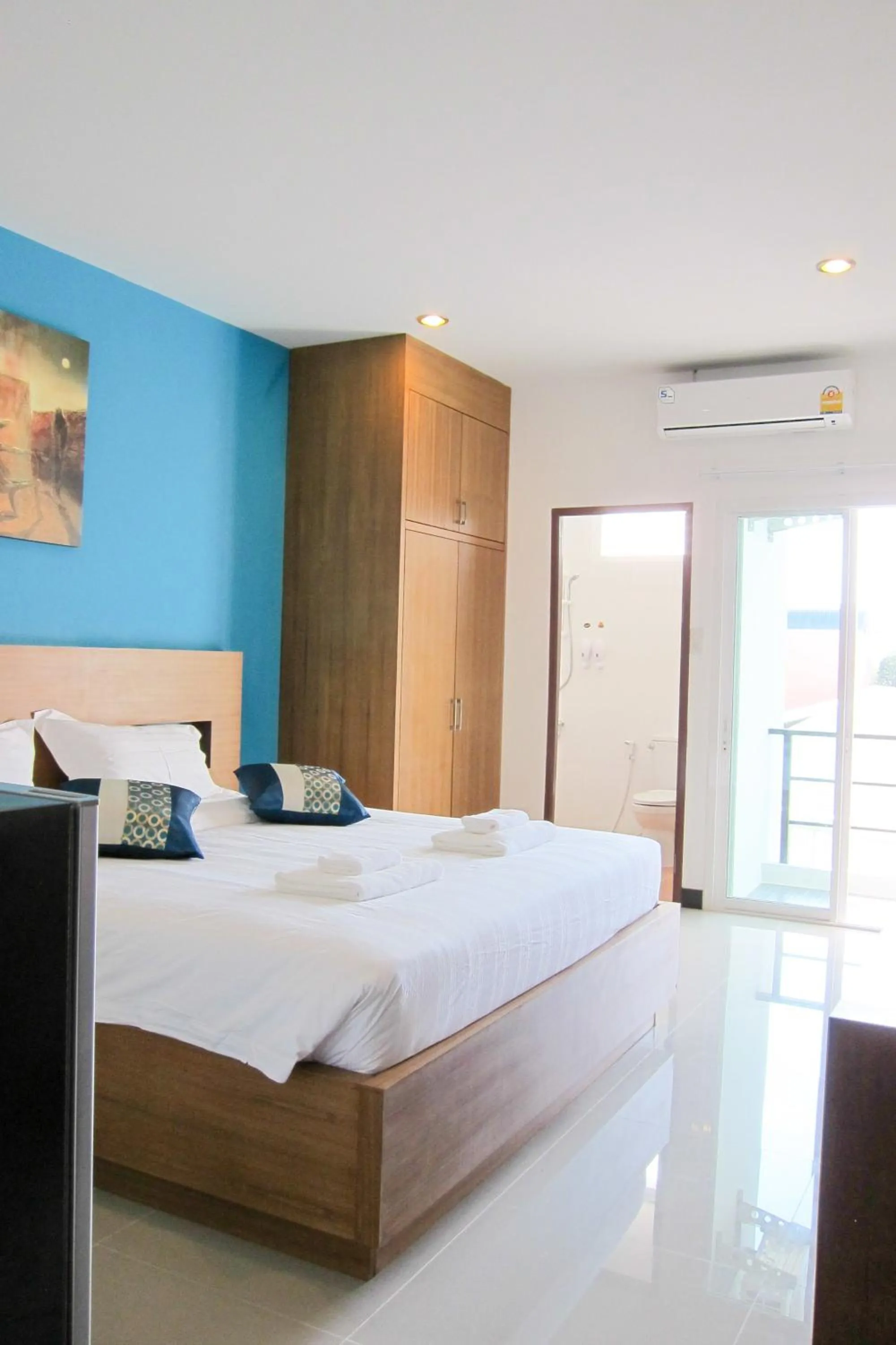 Photo of the whole room, Bed in Krabi Cinta House