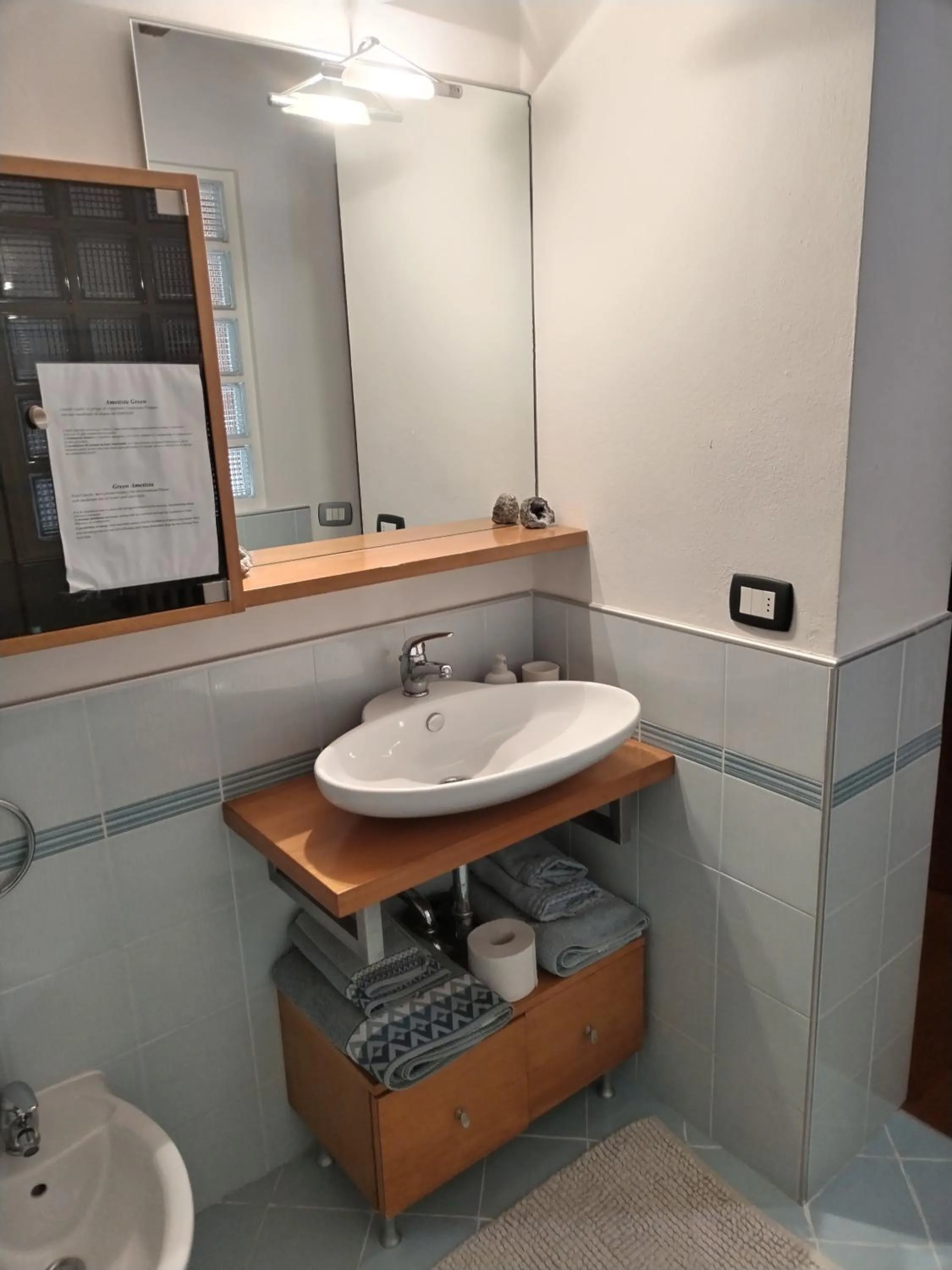 Bathroom in B & B Ametista Bergamo