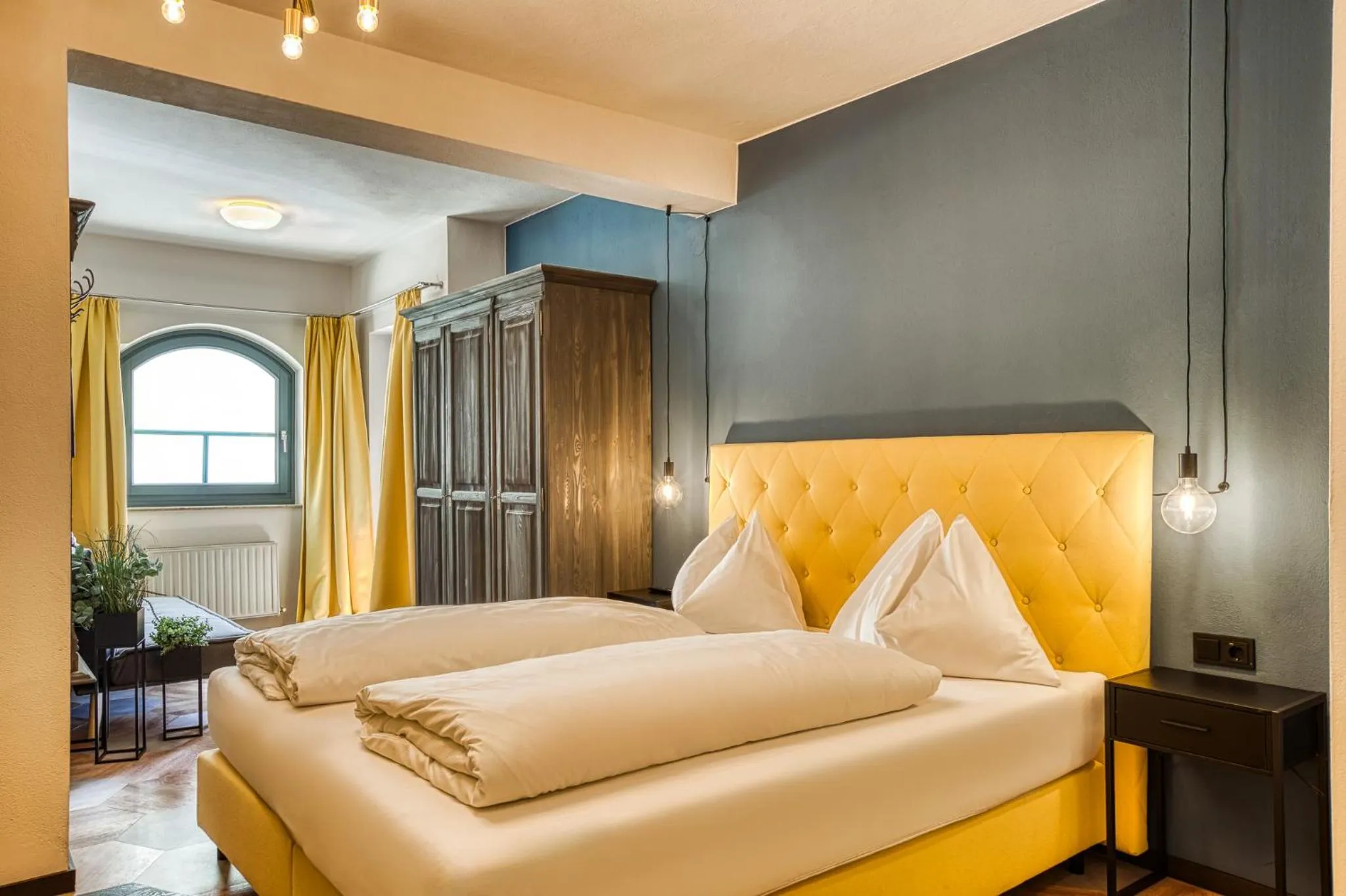 Photo of the whole room, Bed in Boutique House happYellow Saalbach