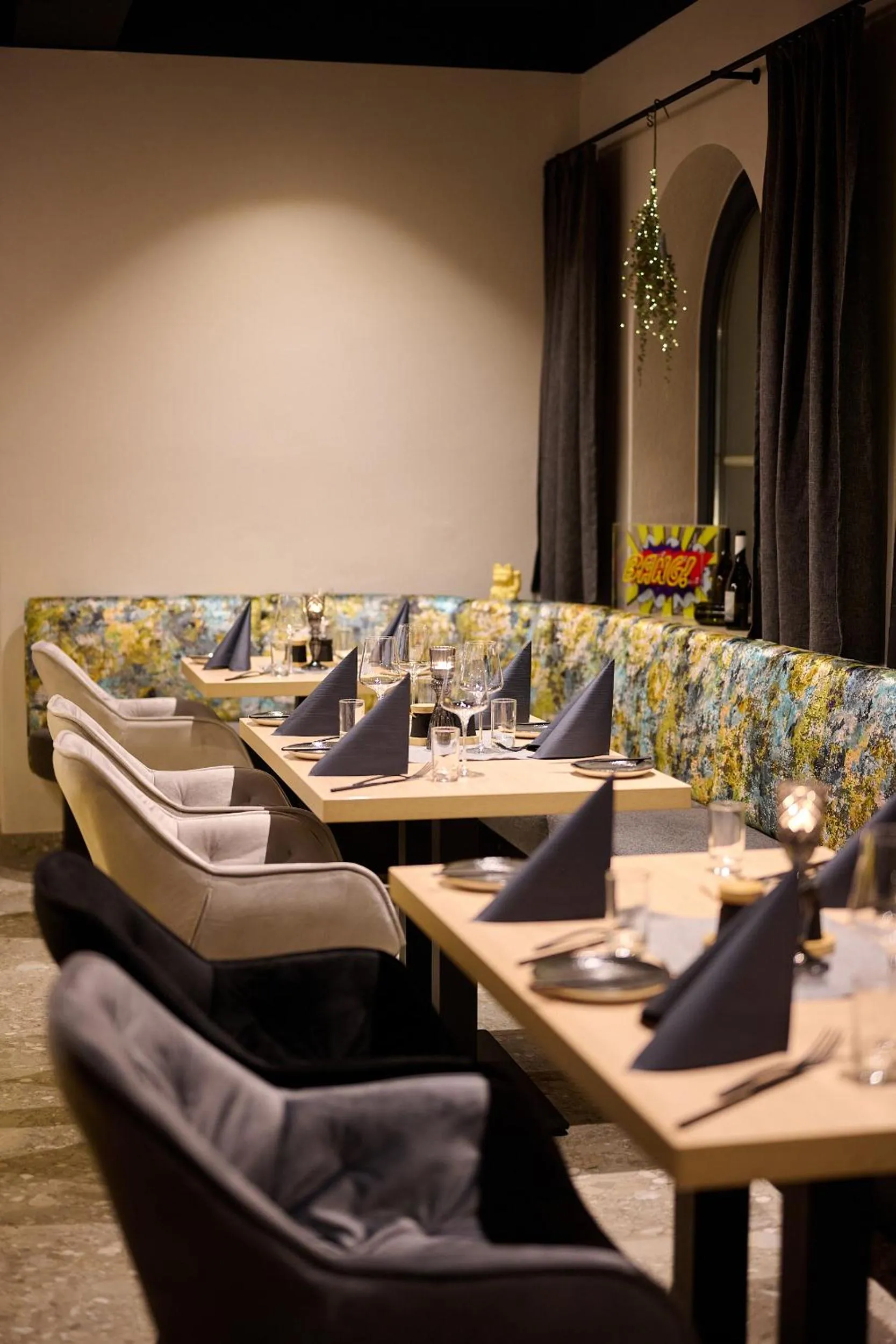 Restaurant/places to eat in Boutique House happYellow Saalbach