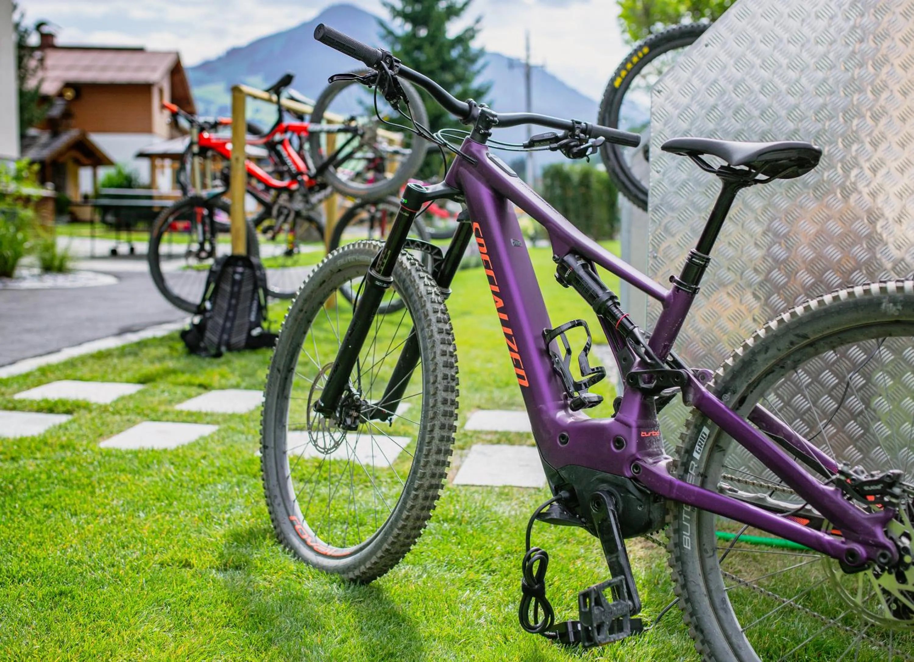 Cycling in Boutique House happYellow Saalbach