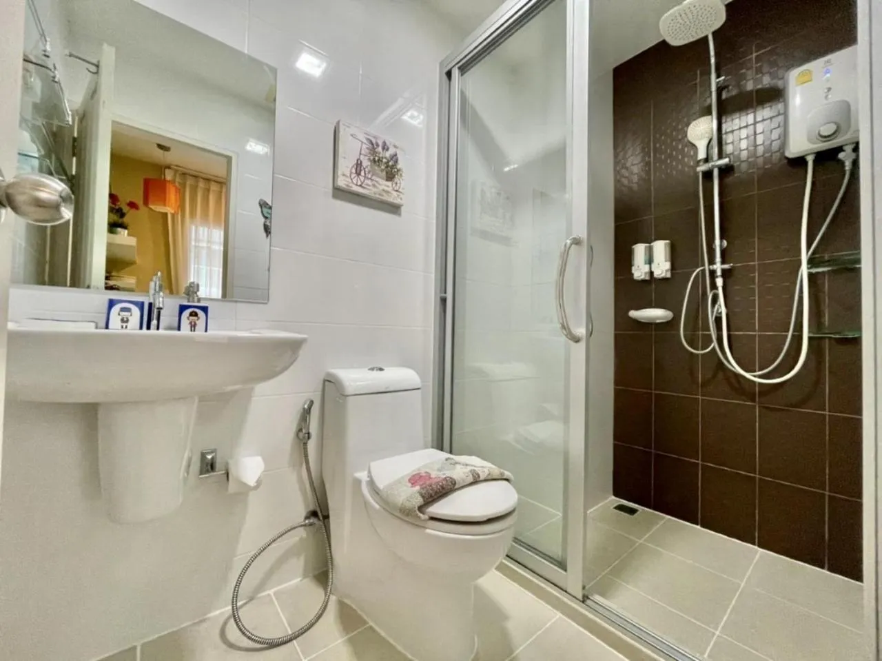 The trust huahin resort condo greeny room