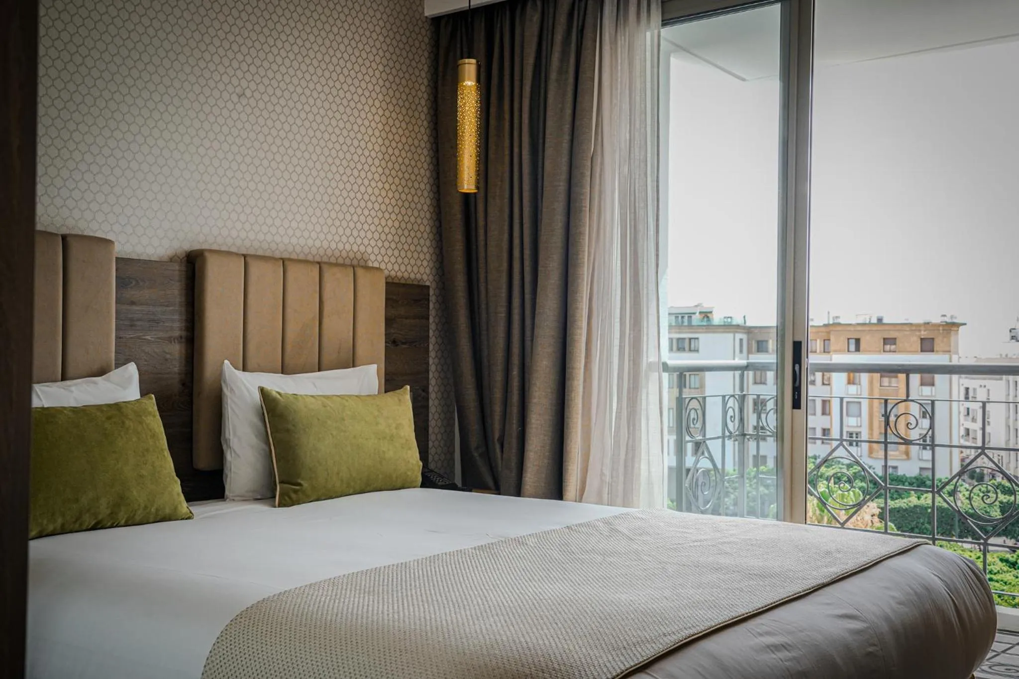 Bed in AZ hôtel des arts