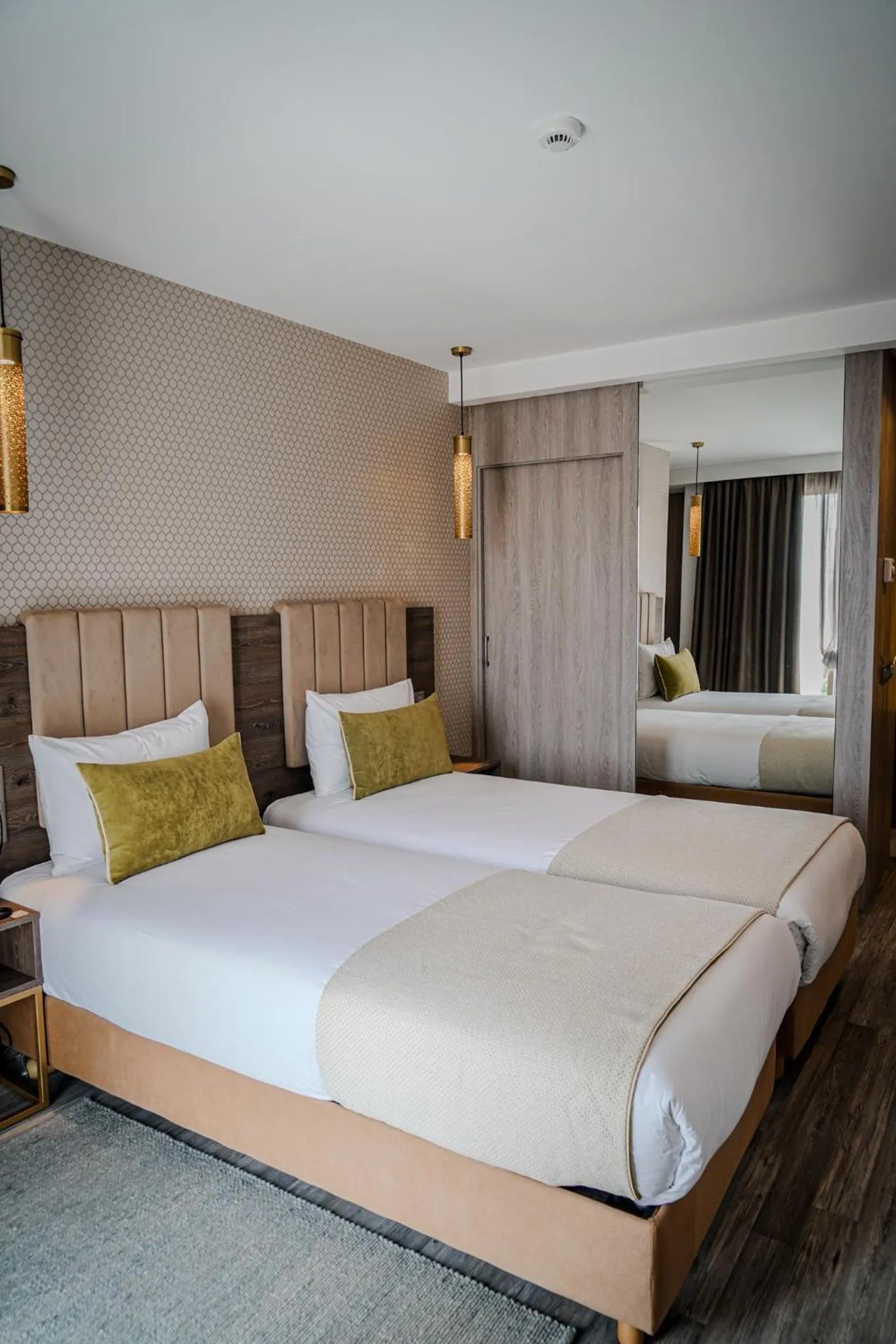 Bed in AZ hôtel des arts