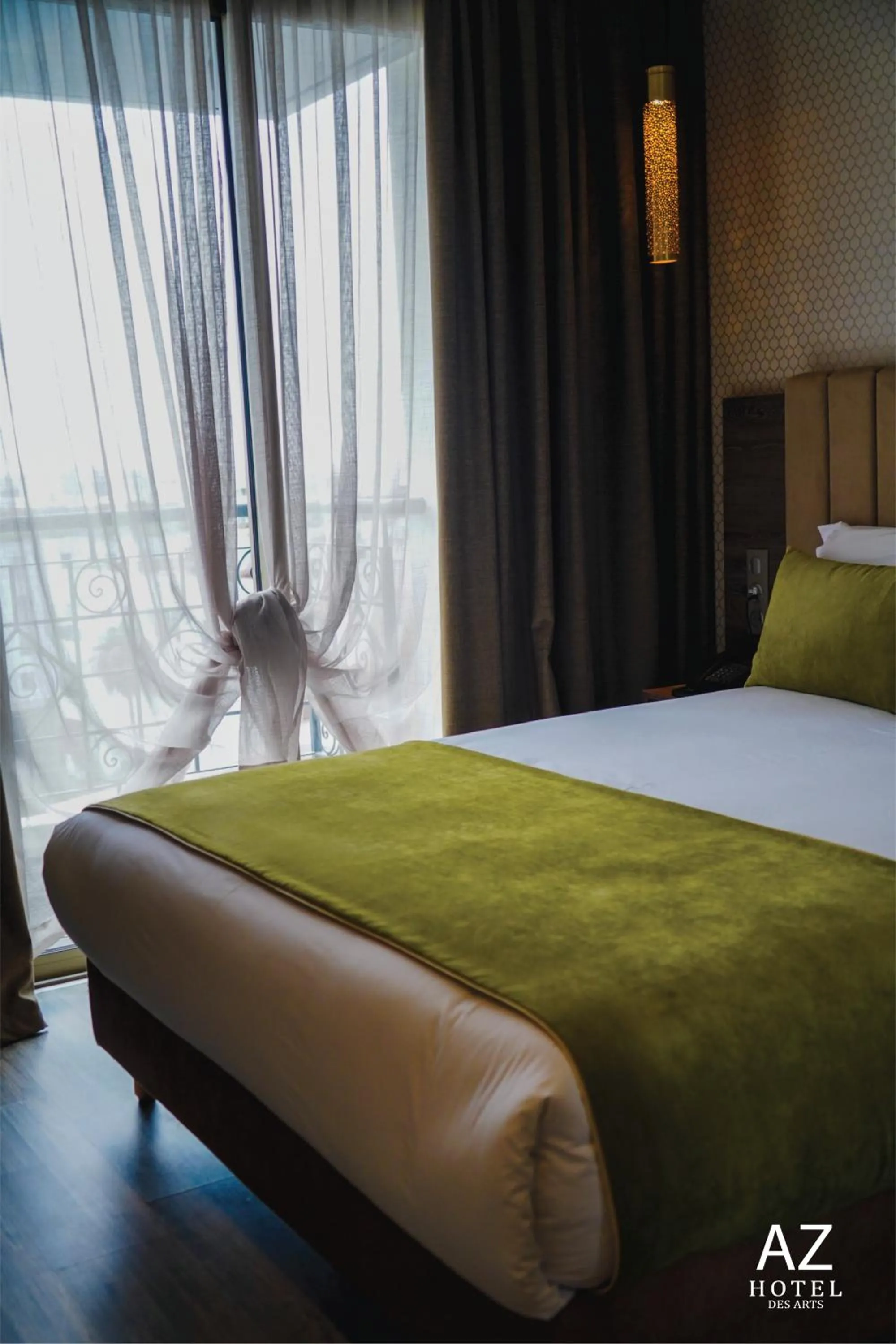 Bed in AZ hôtel des arts