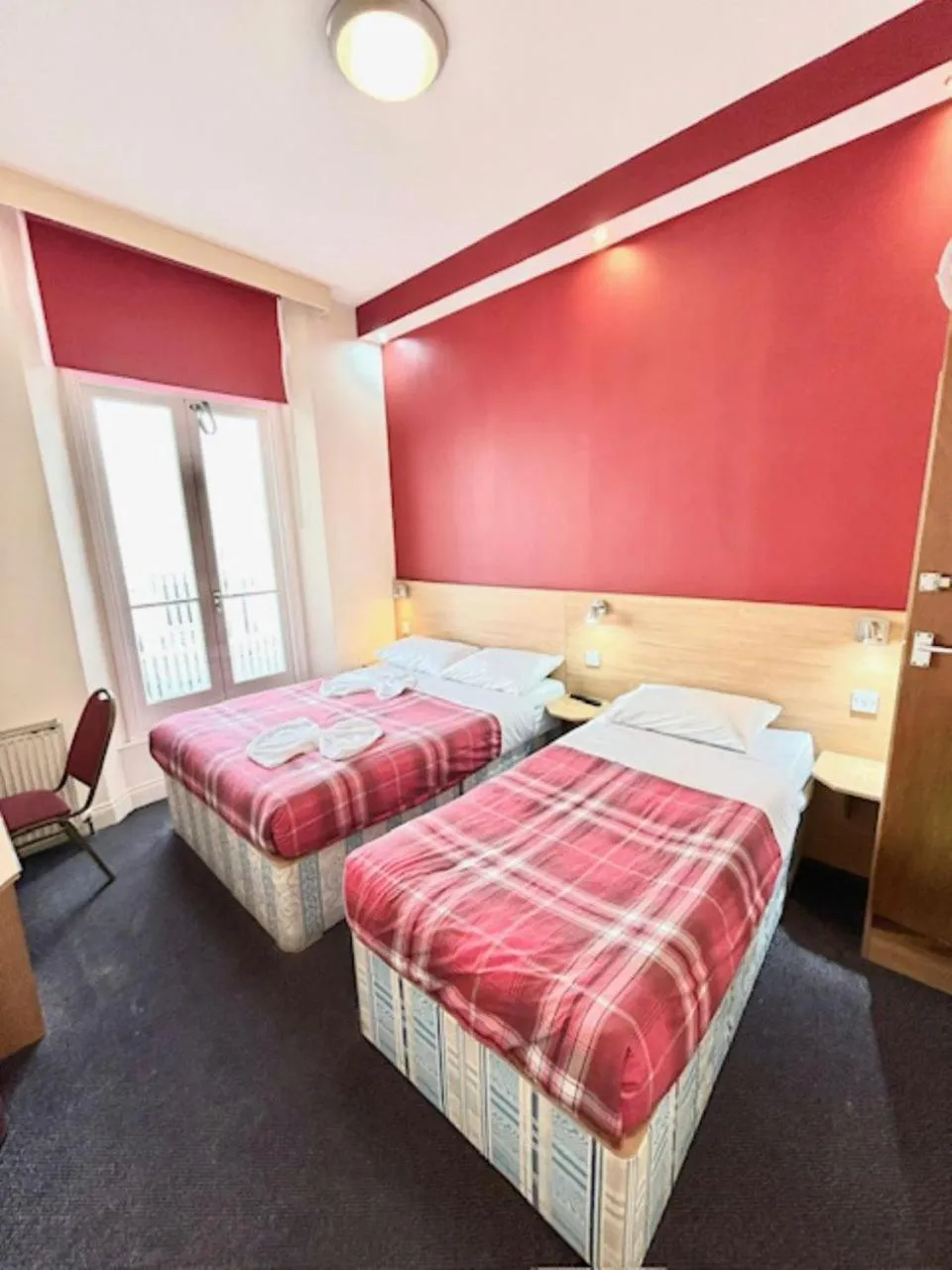 Bed in Carlton Hotel