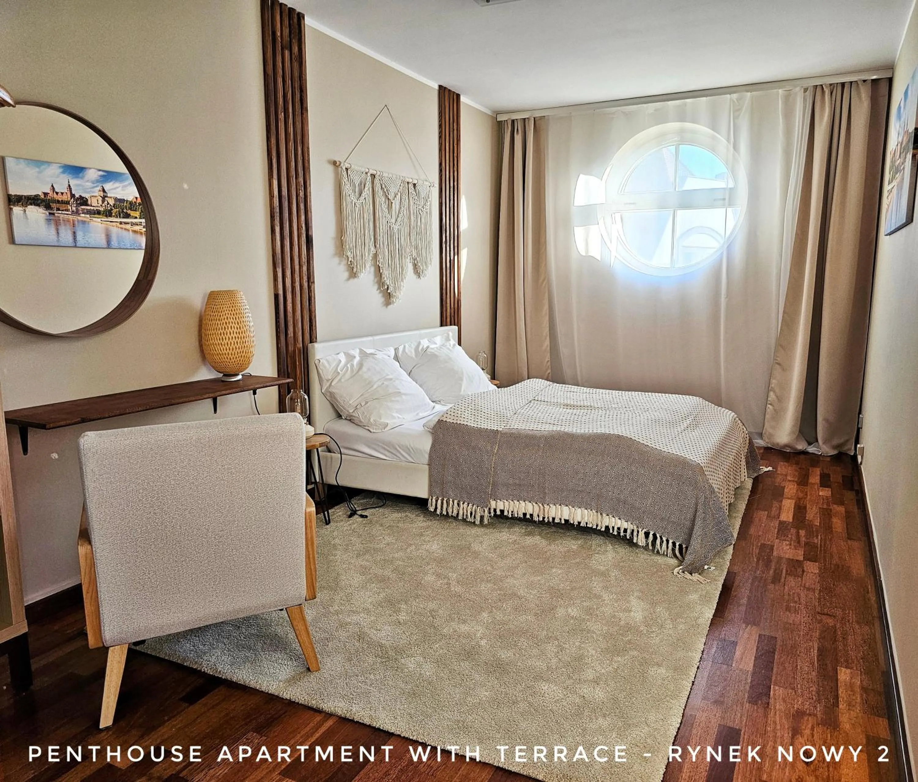 Bed in 5-stars Apartments - Old Town