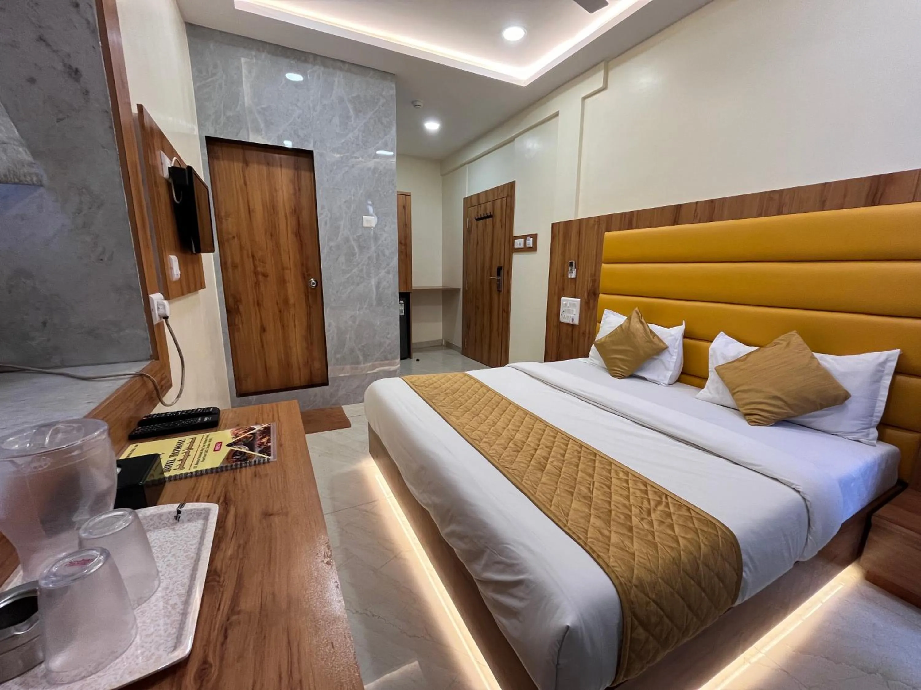 Bed in Hotel National - Grant Road