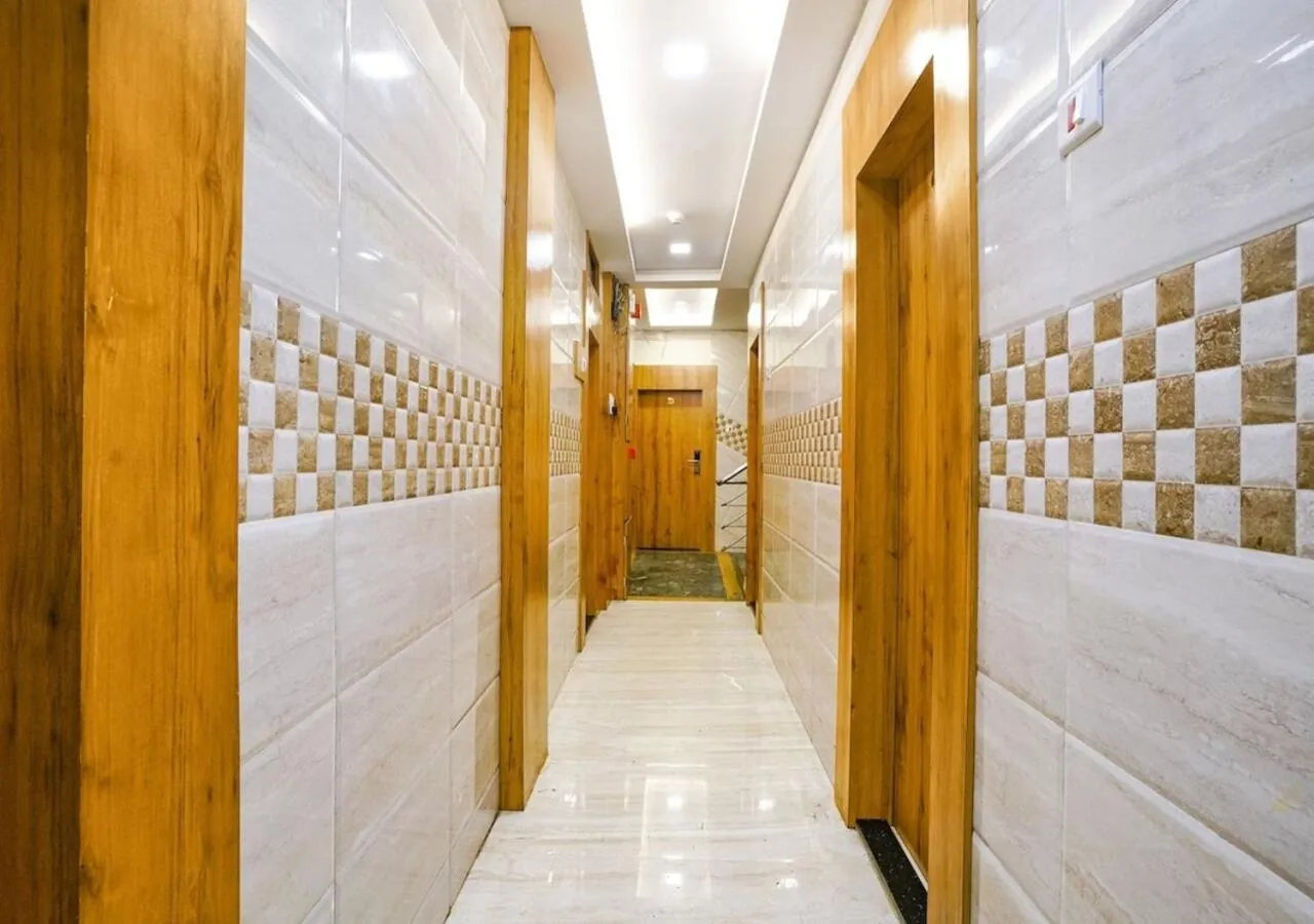 Property building in Hotel National - Grant Road