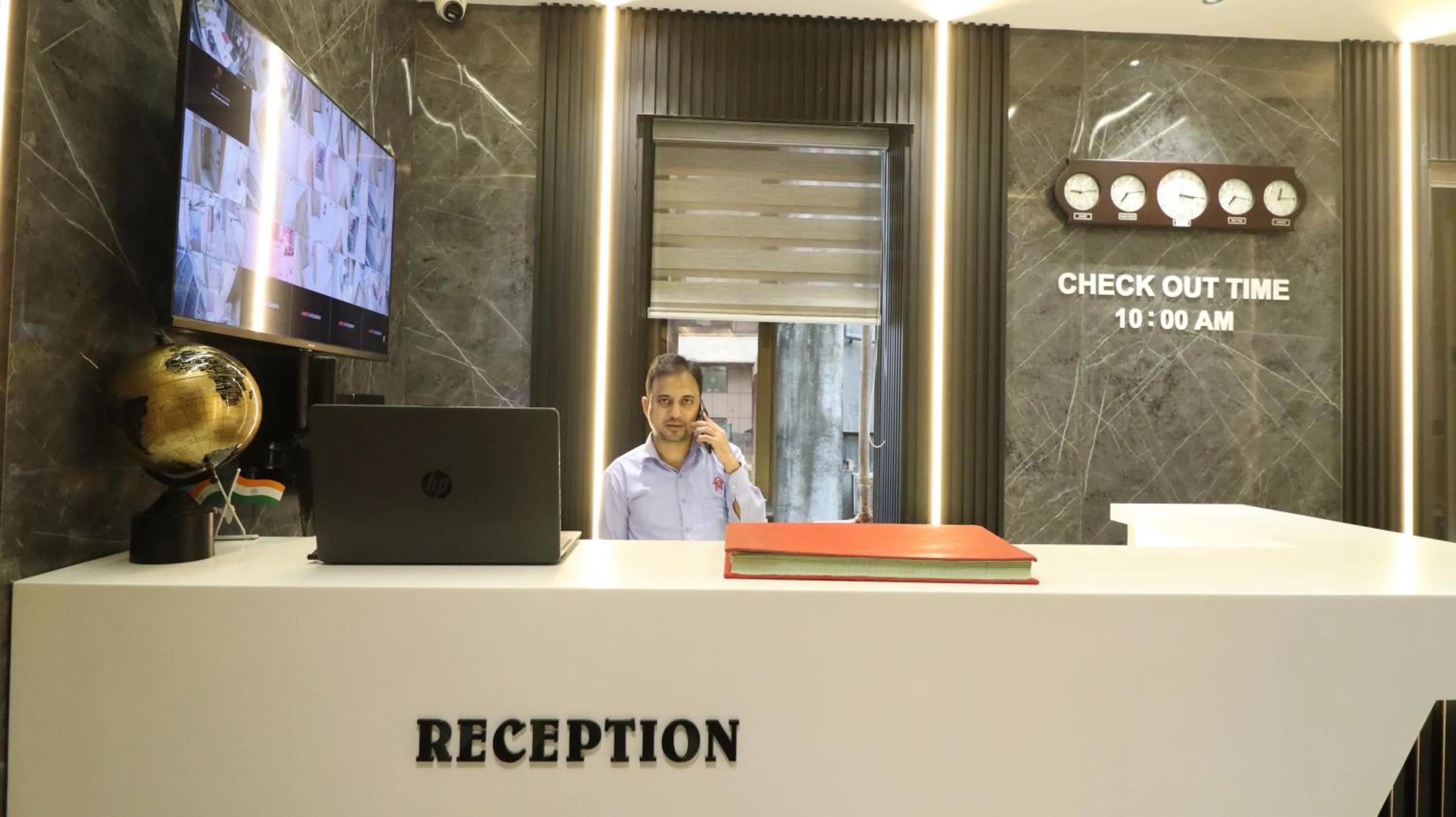 Lobby or reception in Hotel National - Grant Road