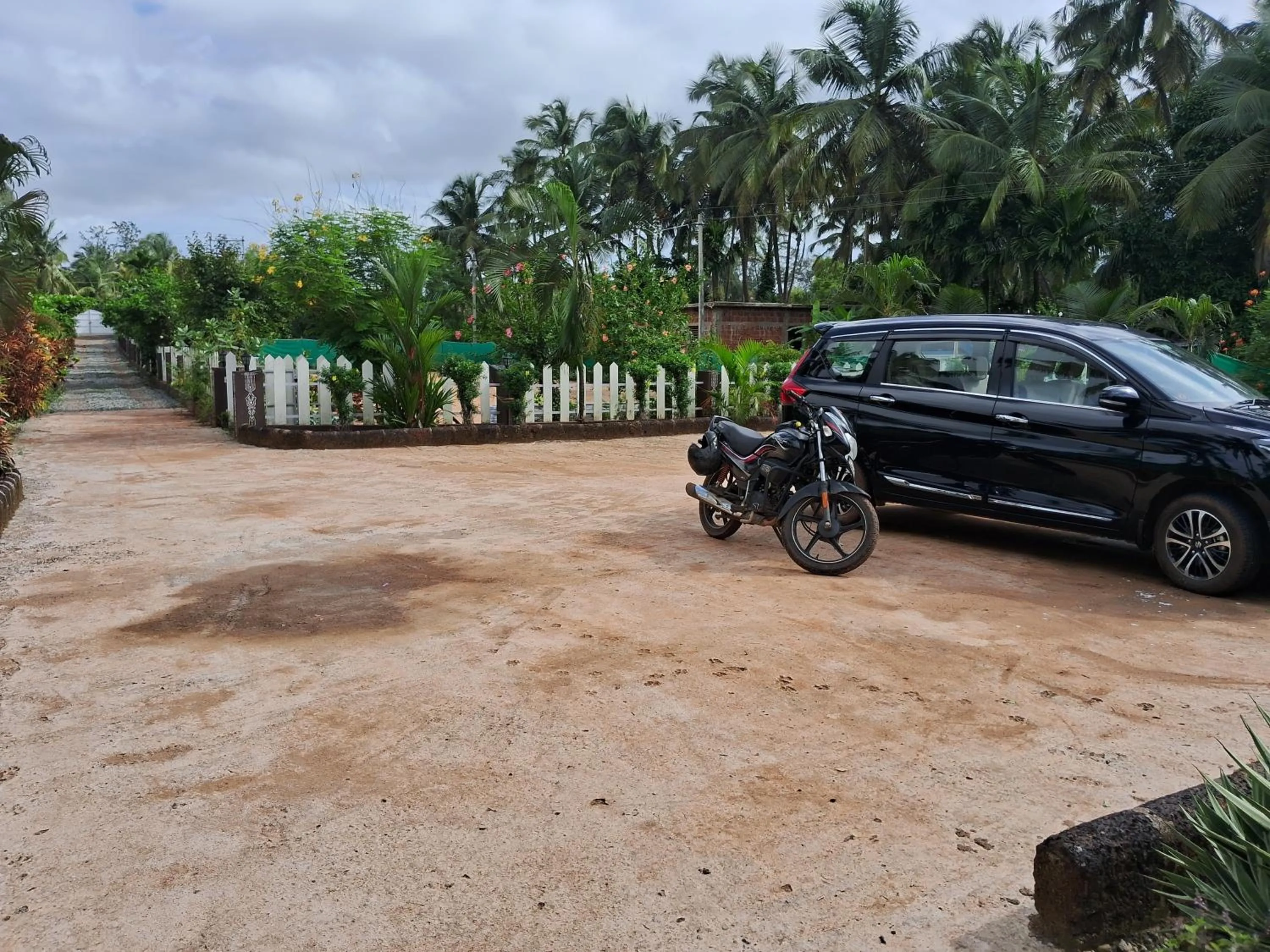 Parking in Mudra beach villa Gokarna