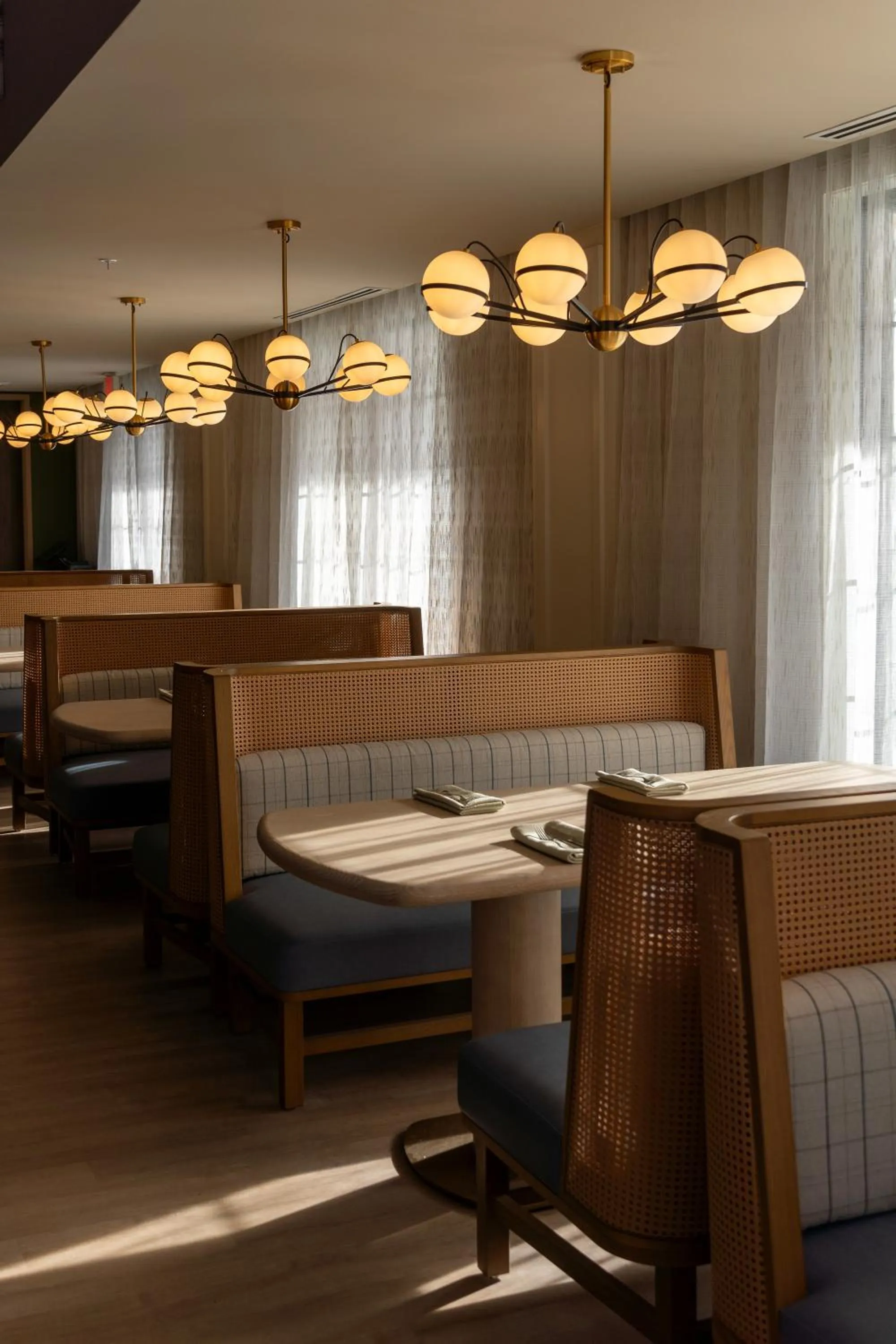 Restaurant/places to eat in Hotel Brookmere & Arbor Spa