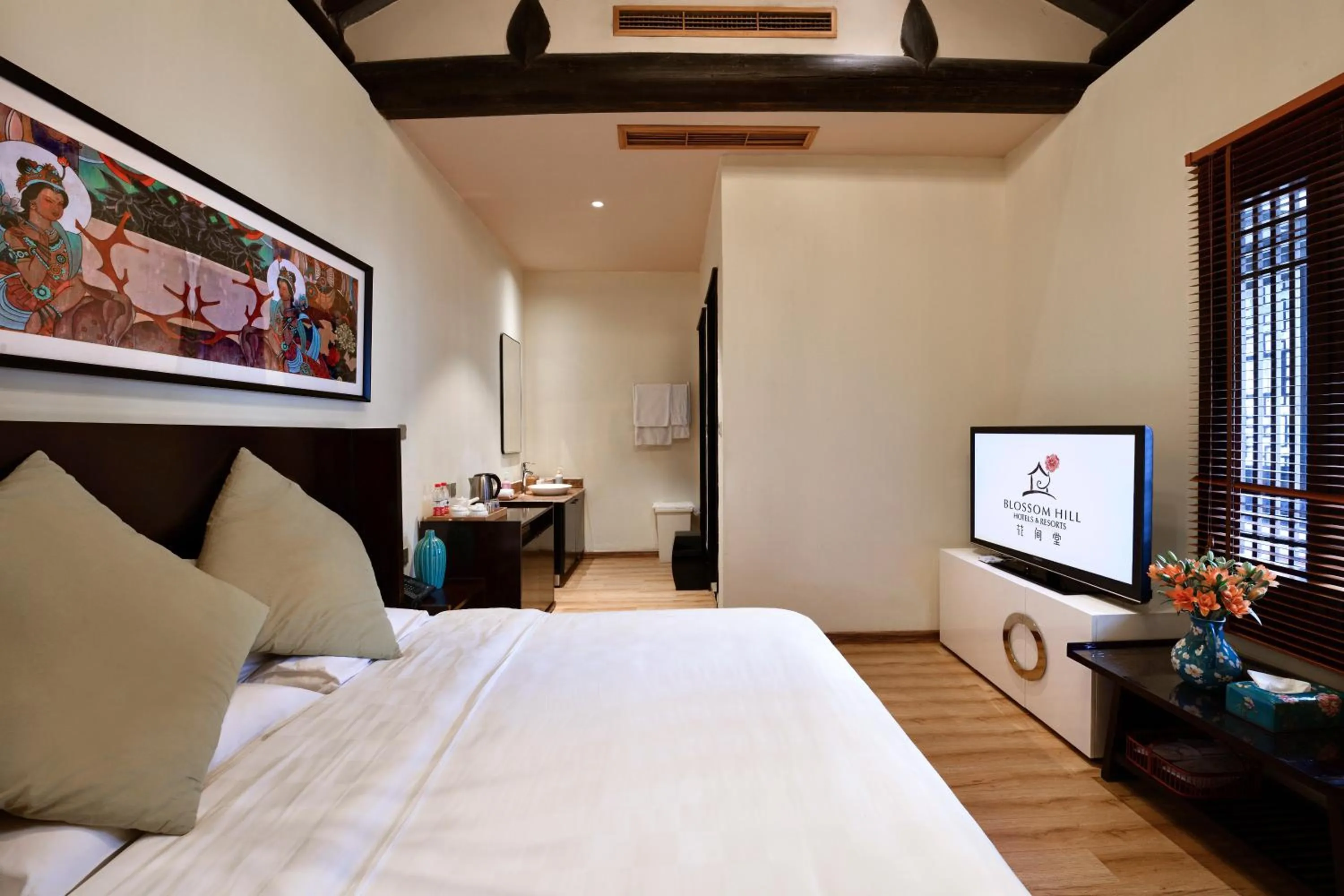 Bed in Blossom Hill Inn Zhouzhuang Seasonland