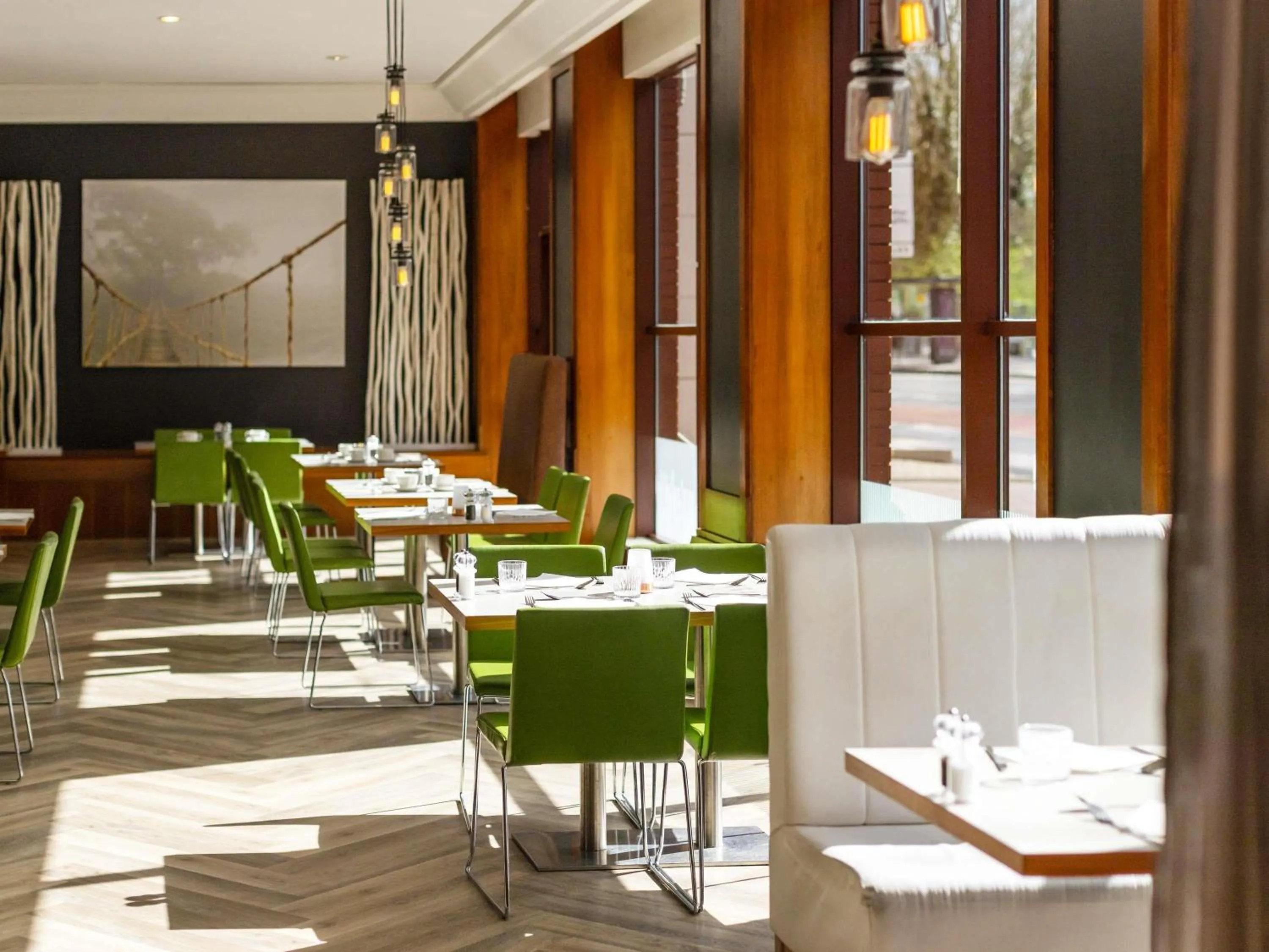 Restaurant/places to eat in Novotel Bristol Centre