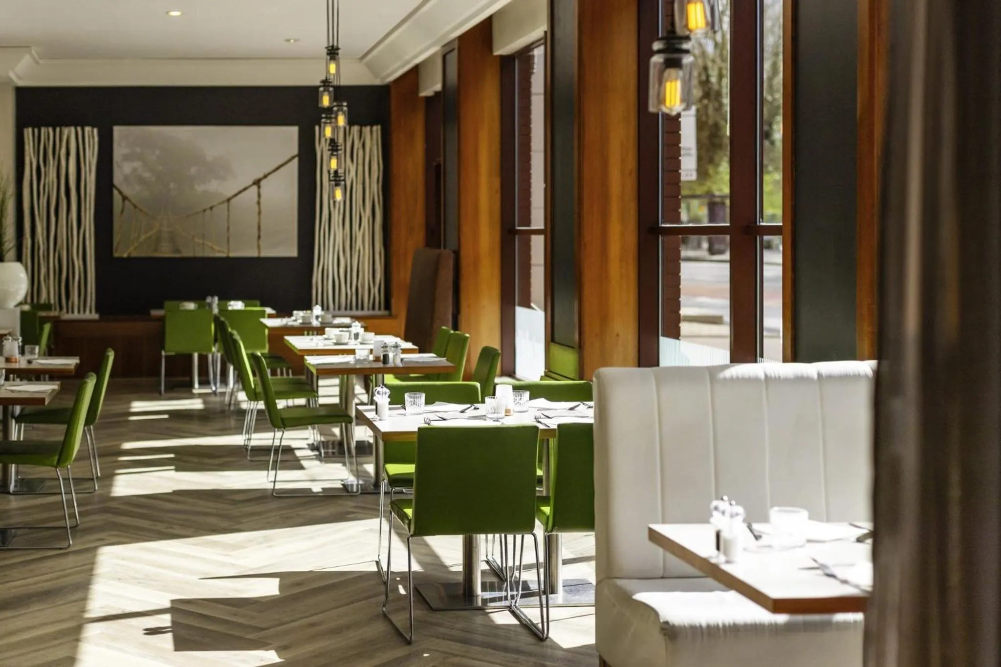 Restaurant/places to eat in Novotel Bristol Centre