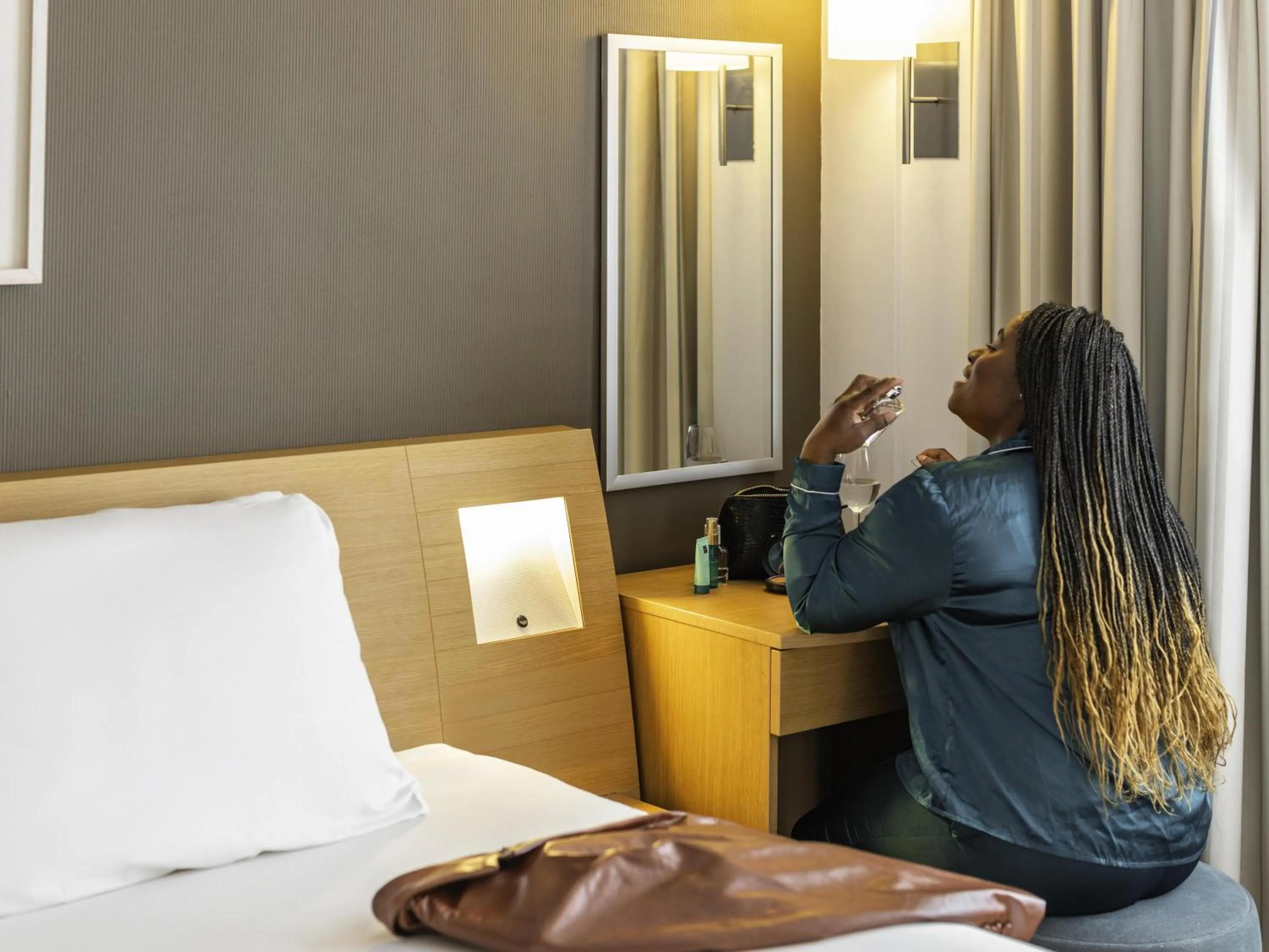 Photo of the whole room, Bed in Novotel Bristol Centre