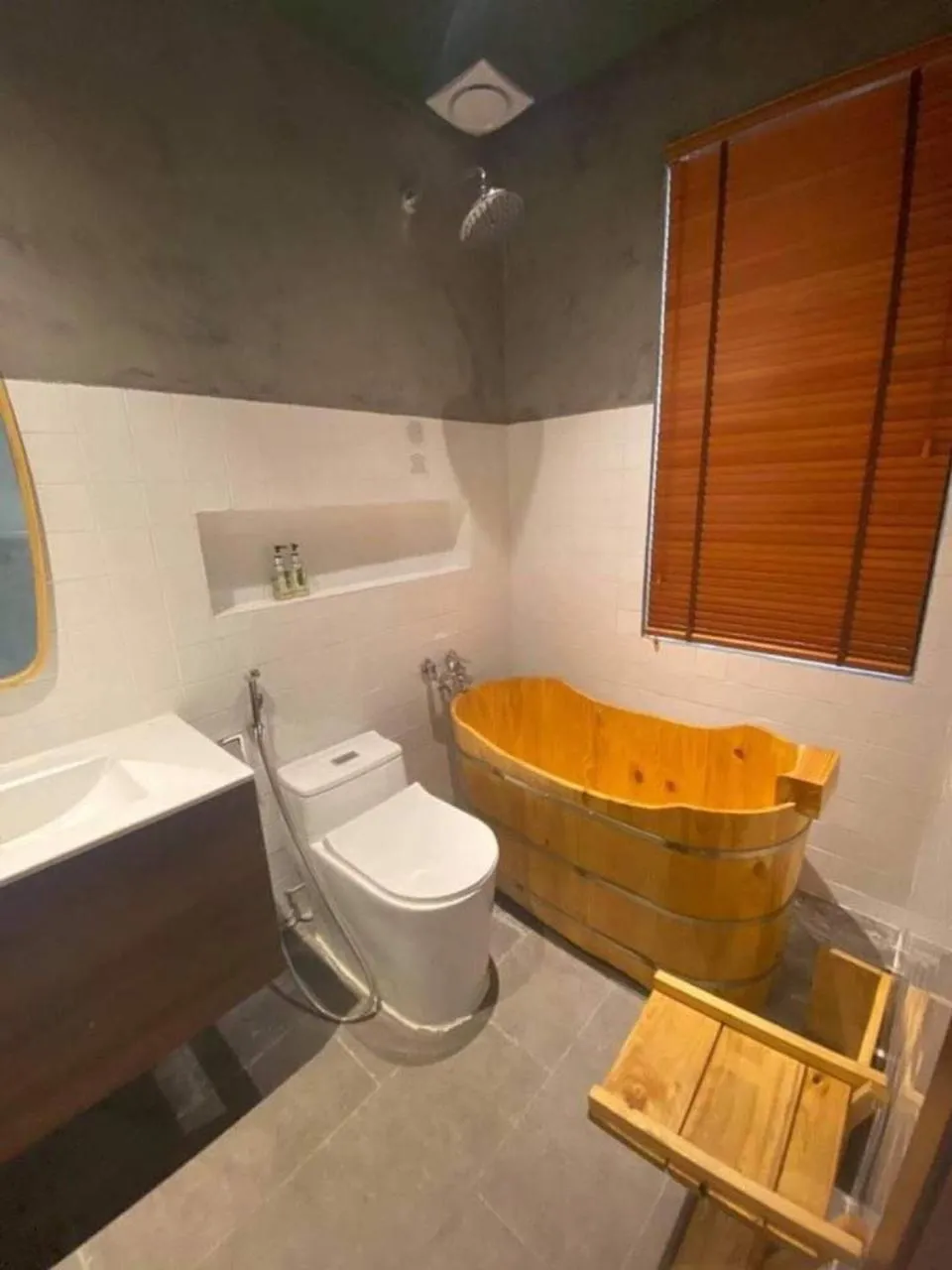 Toilet in 5 homestay 1