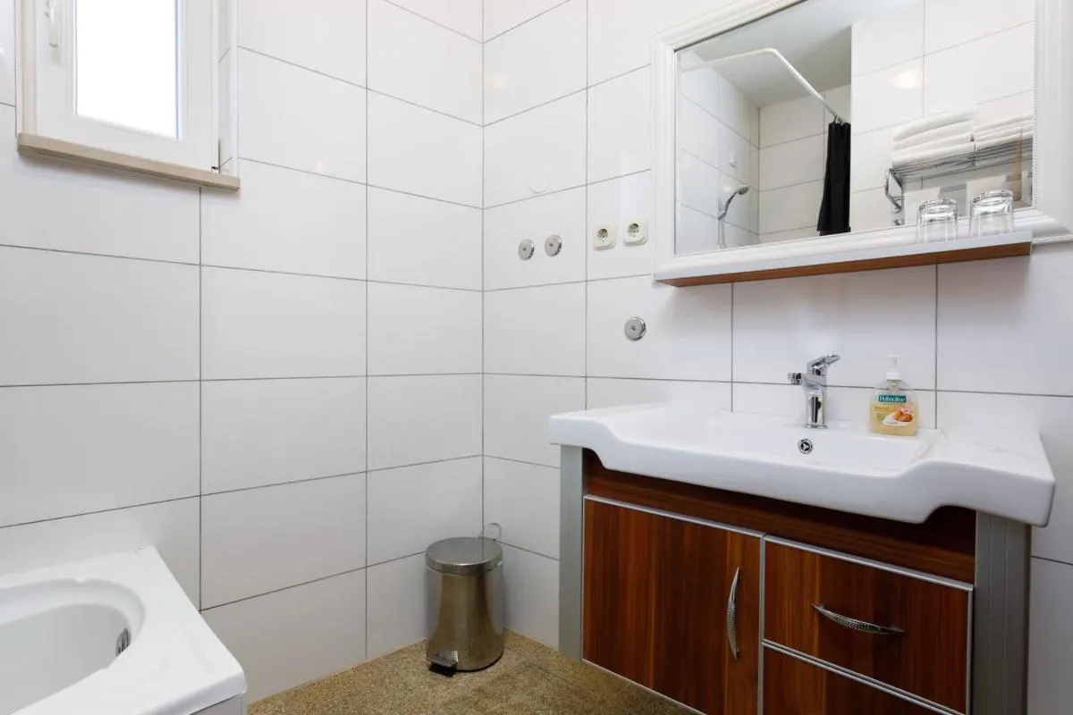 Bathroom in Ark Beach Apartments