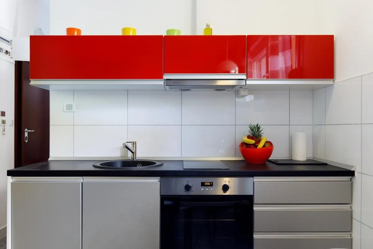 Kitchen or kitchenette in Ark Beach Apartments