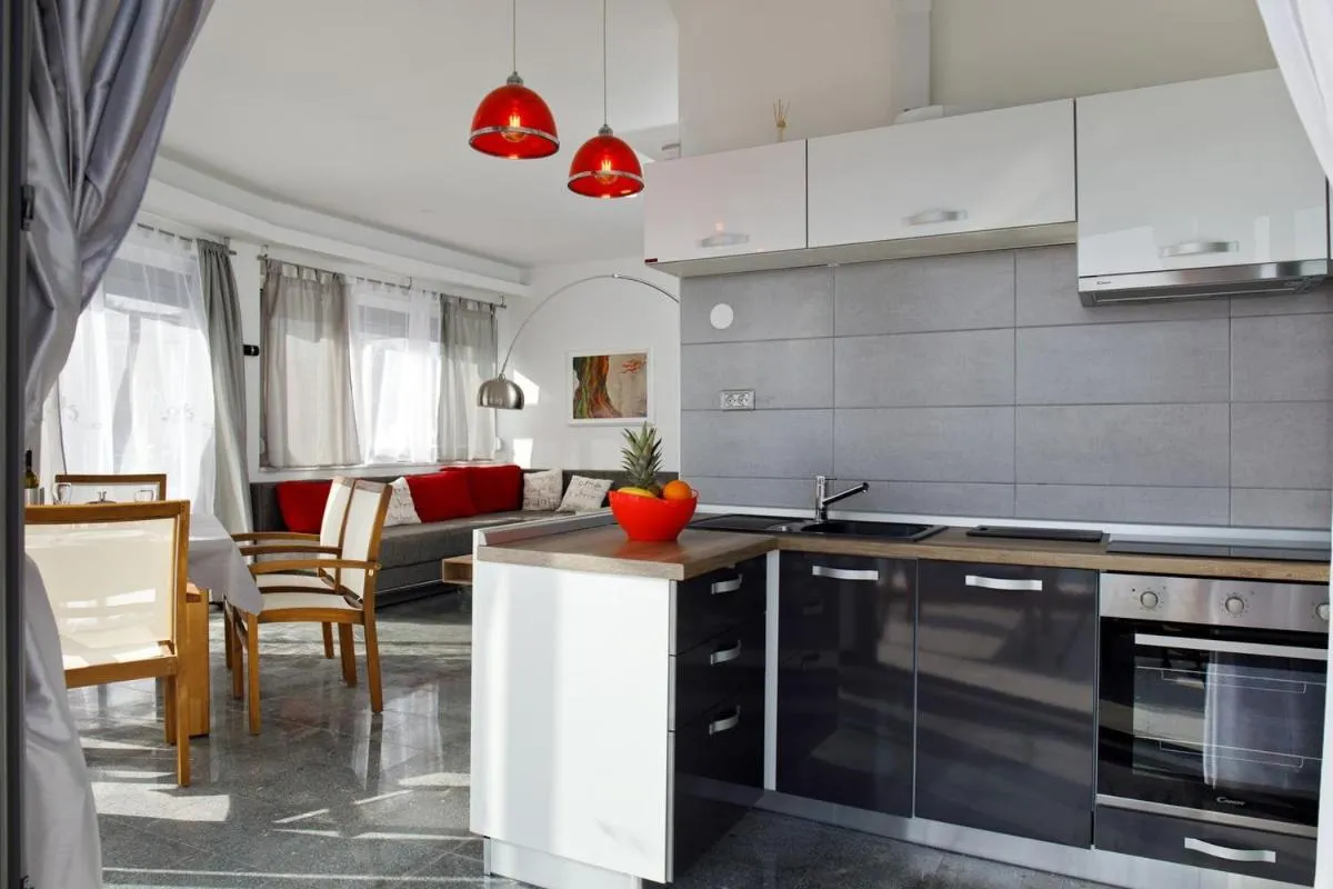 Kitchen or kitchenette in Ark Beach Apartments