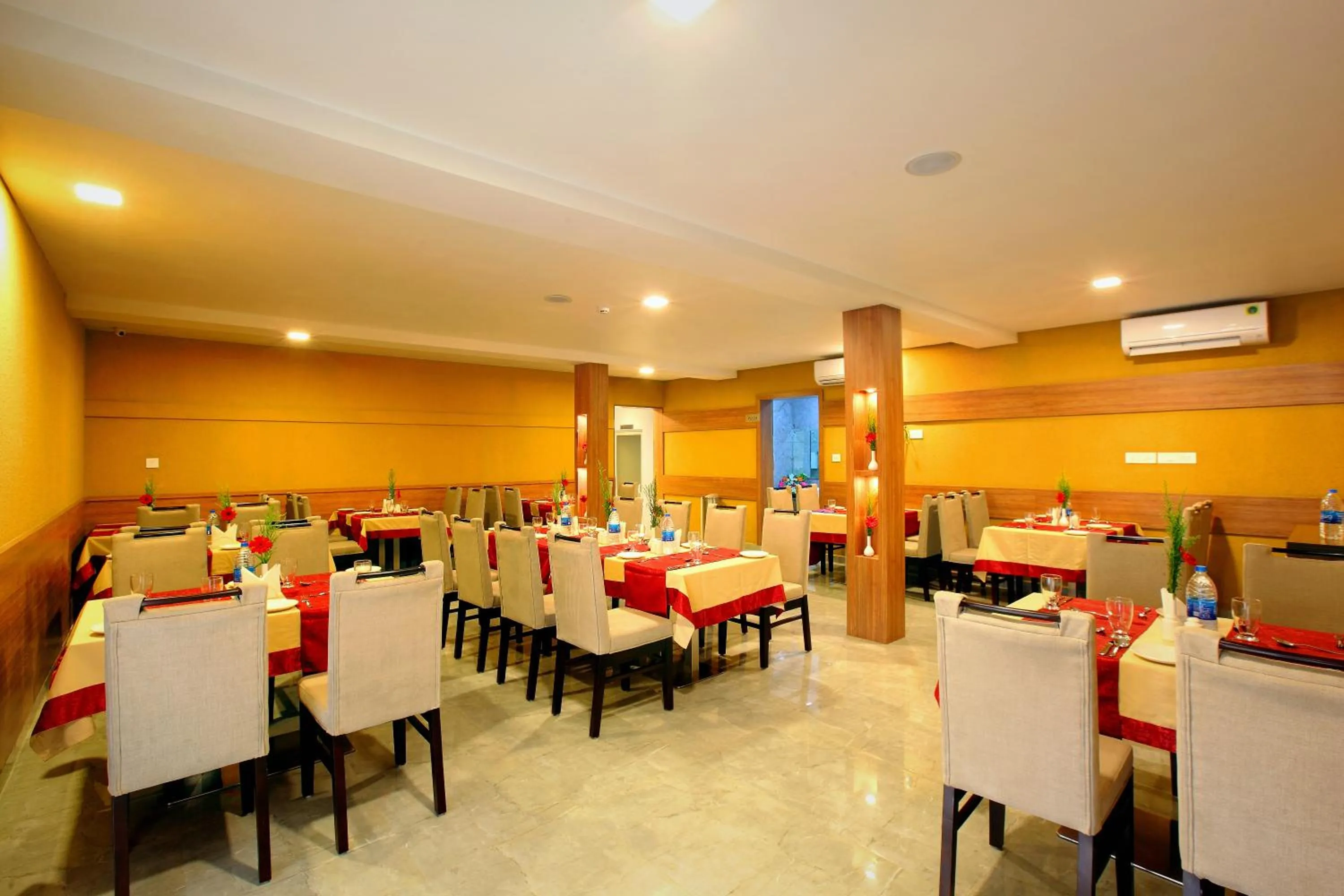 Restaurant/places to eat in Enkeys Residency