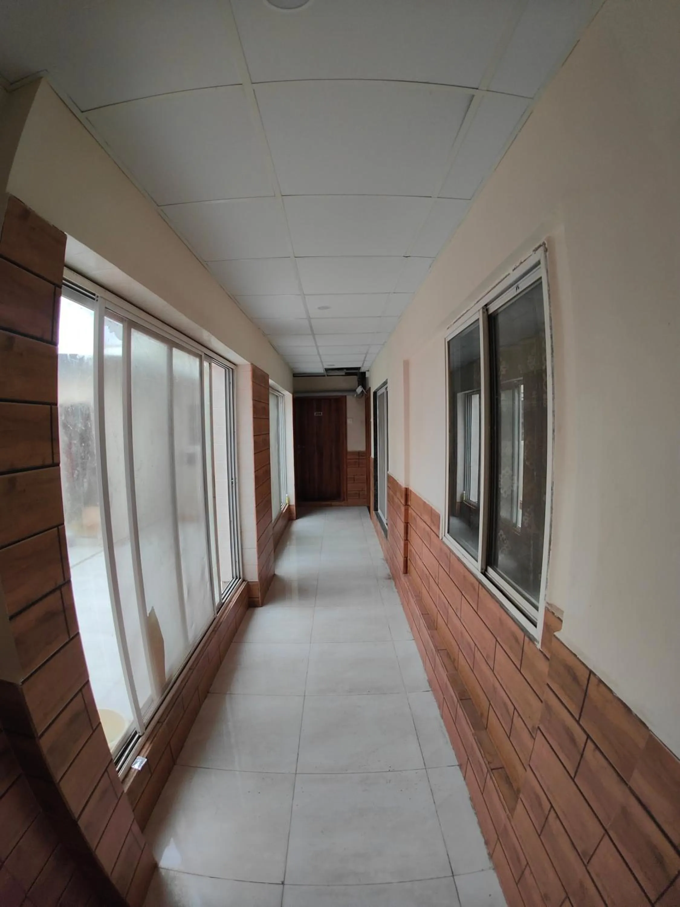 TV and multimedia in Hotel Samruddhi Residency