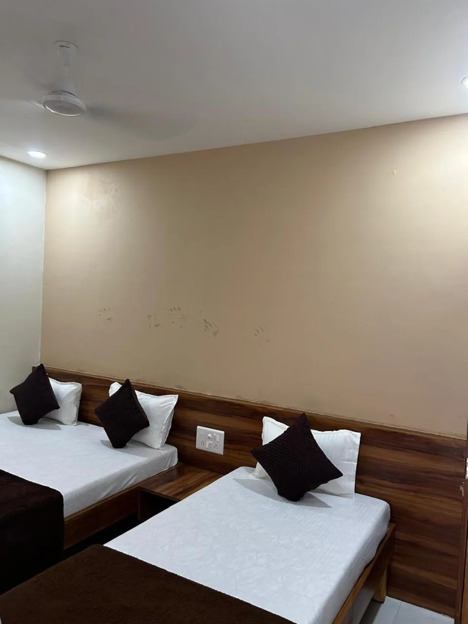 Bedroom, Bed in Hotel Samruddhi Residency