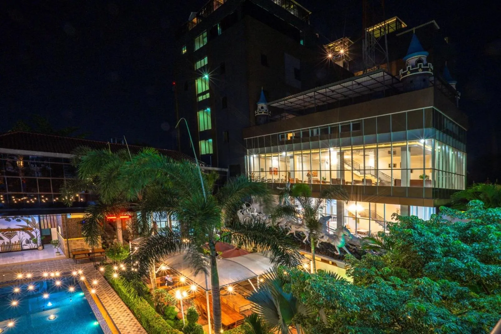 Grand Valonia Hotel Cafe & Park Jember