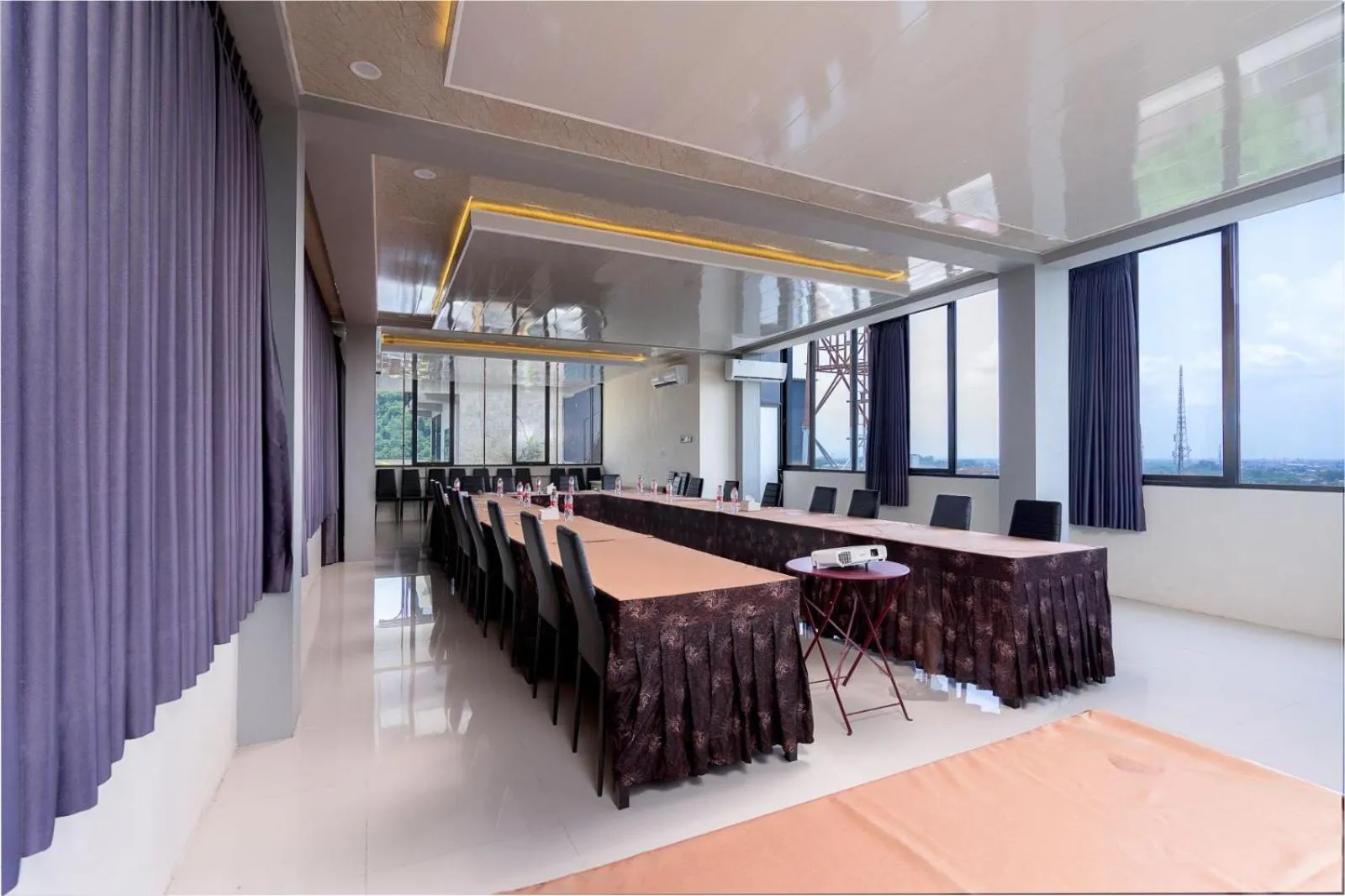 Grand Valonia Hotel Cafe & Park Jember