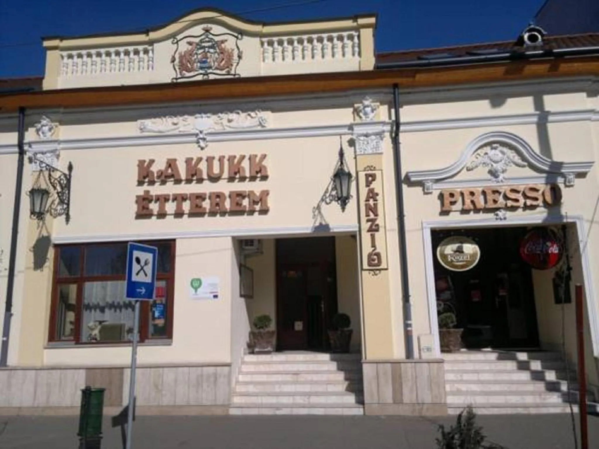 Facade/entrance in Kakukk Panzió