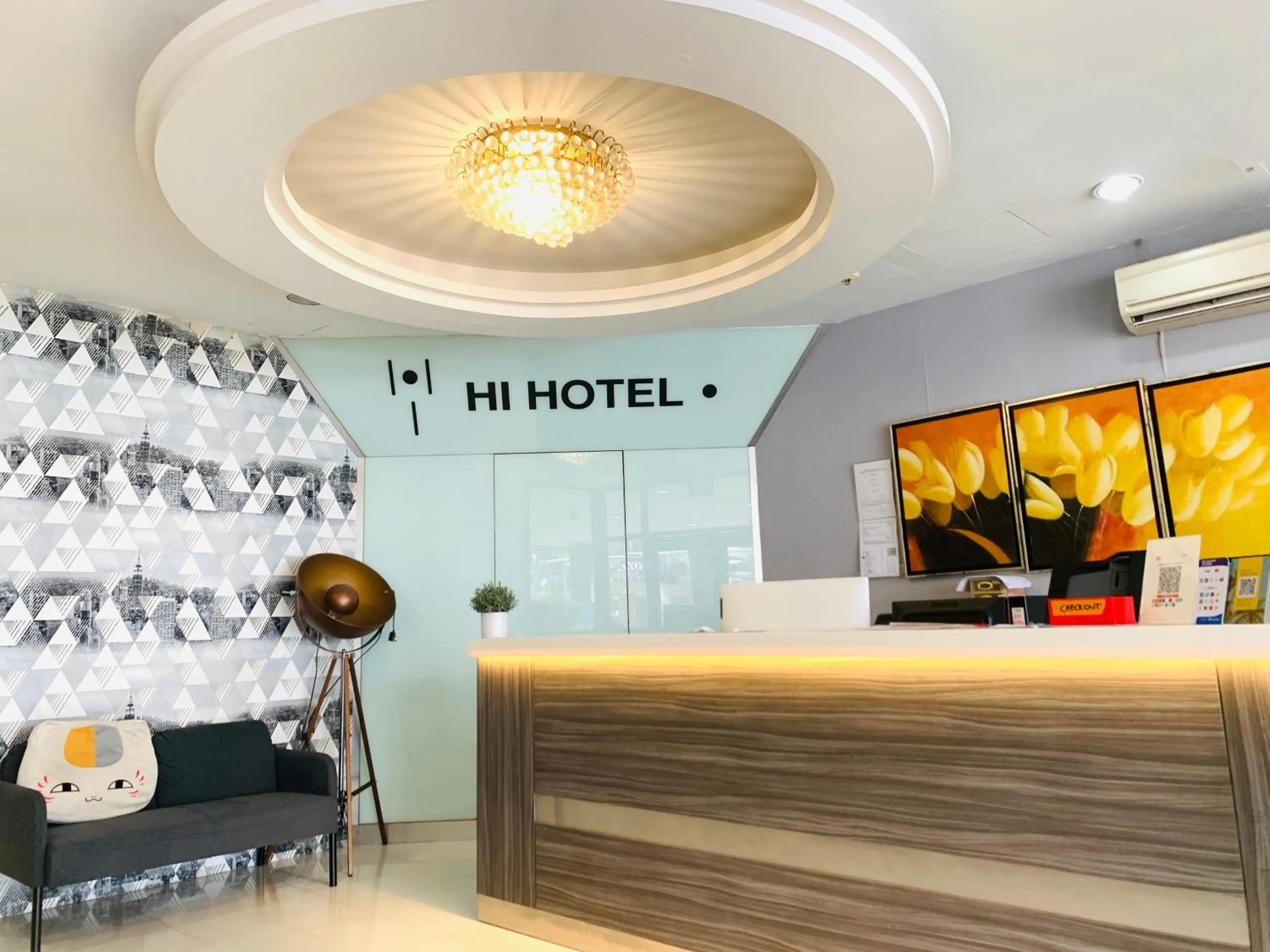 Lobby or reception in Hi Hotel Dot