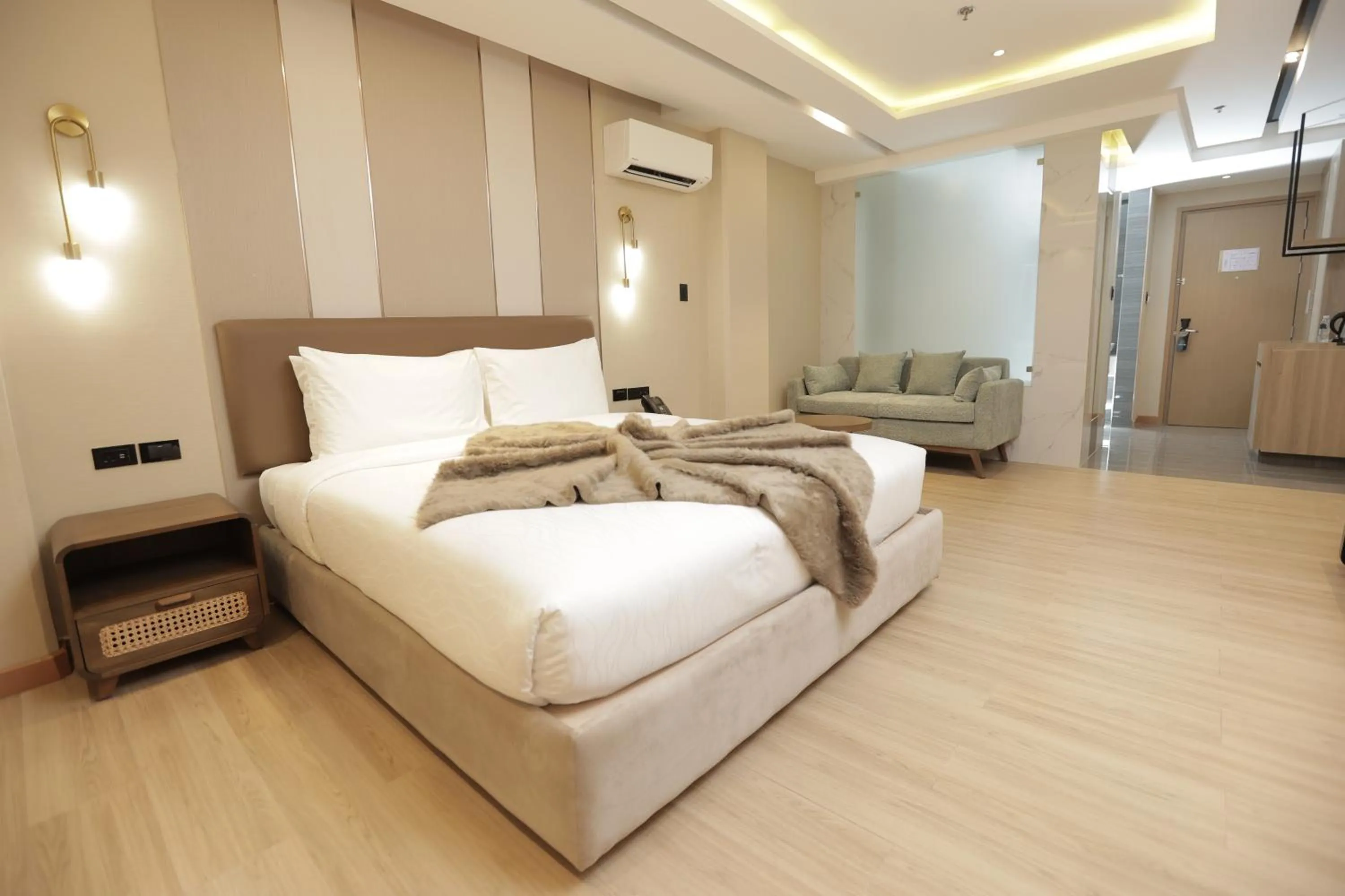 Suite with Balcony in Belajandro Hotel