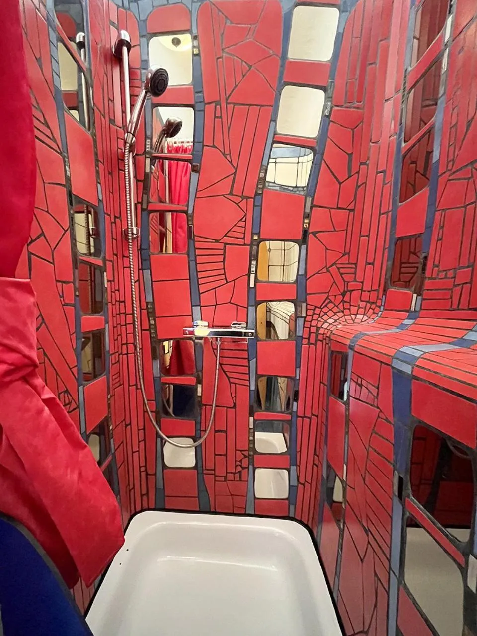 Shower in Homeplanet Hostel