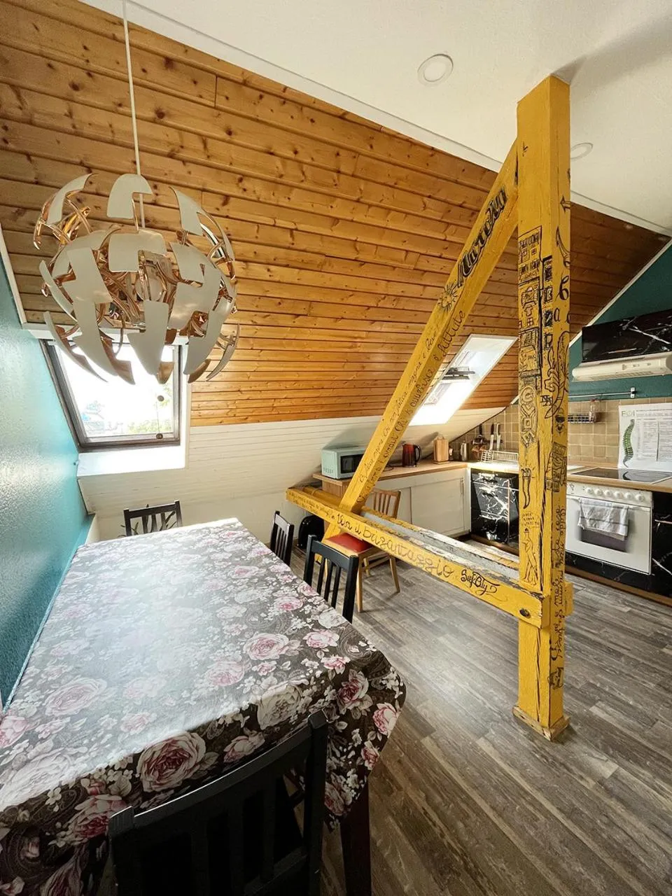 Kitchen or kitchenette in Homeplanet Hostel