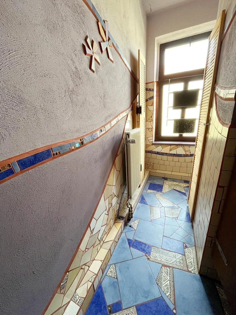 Toilet in Homeplanet Hostel