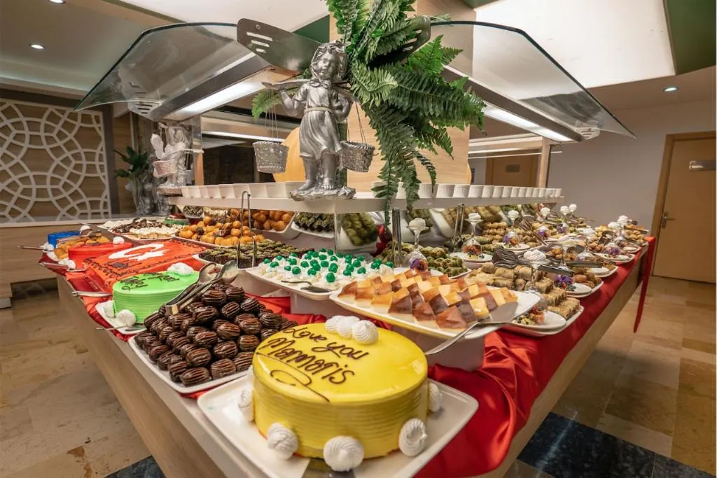 Restaurant/places to eat in Turunc Resort Hotel