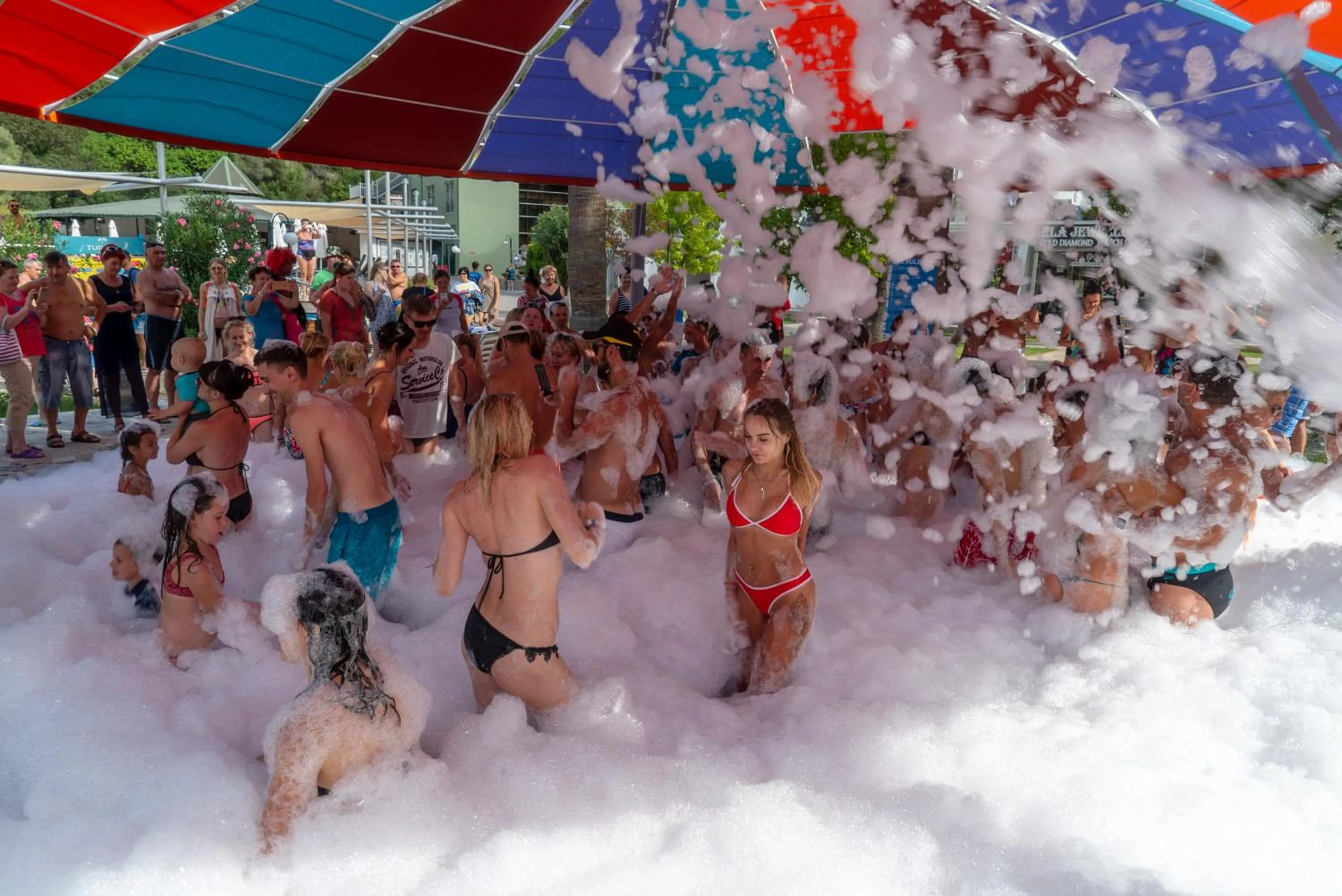 Entertainment in Turunc Resort Hotel