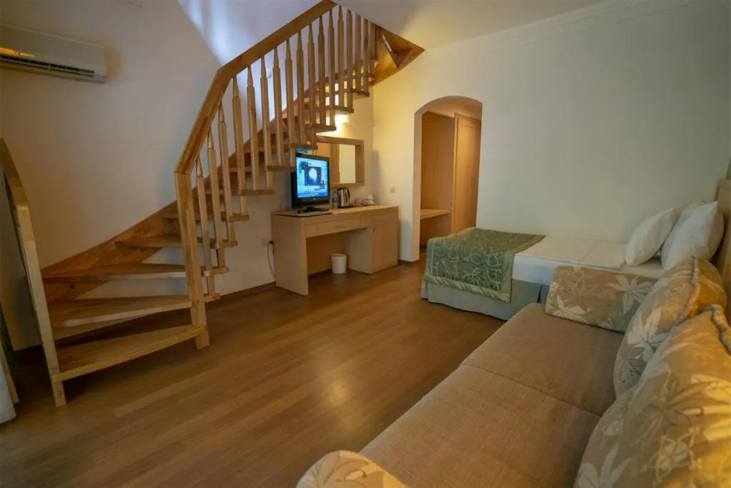 Living room in Turunc Resort Hotel