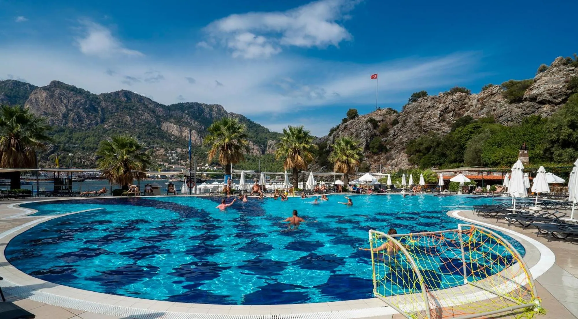 Swimming pool in Turunc Resort Hotel