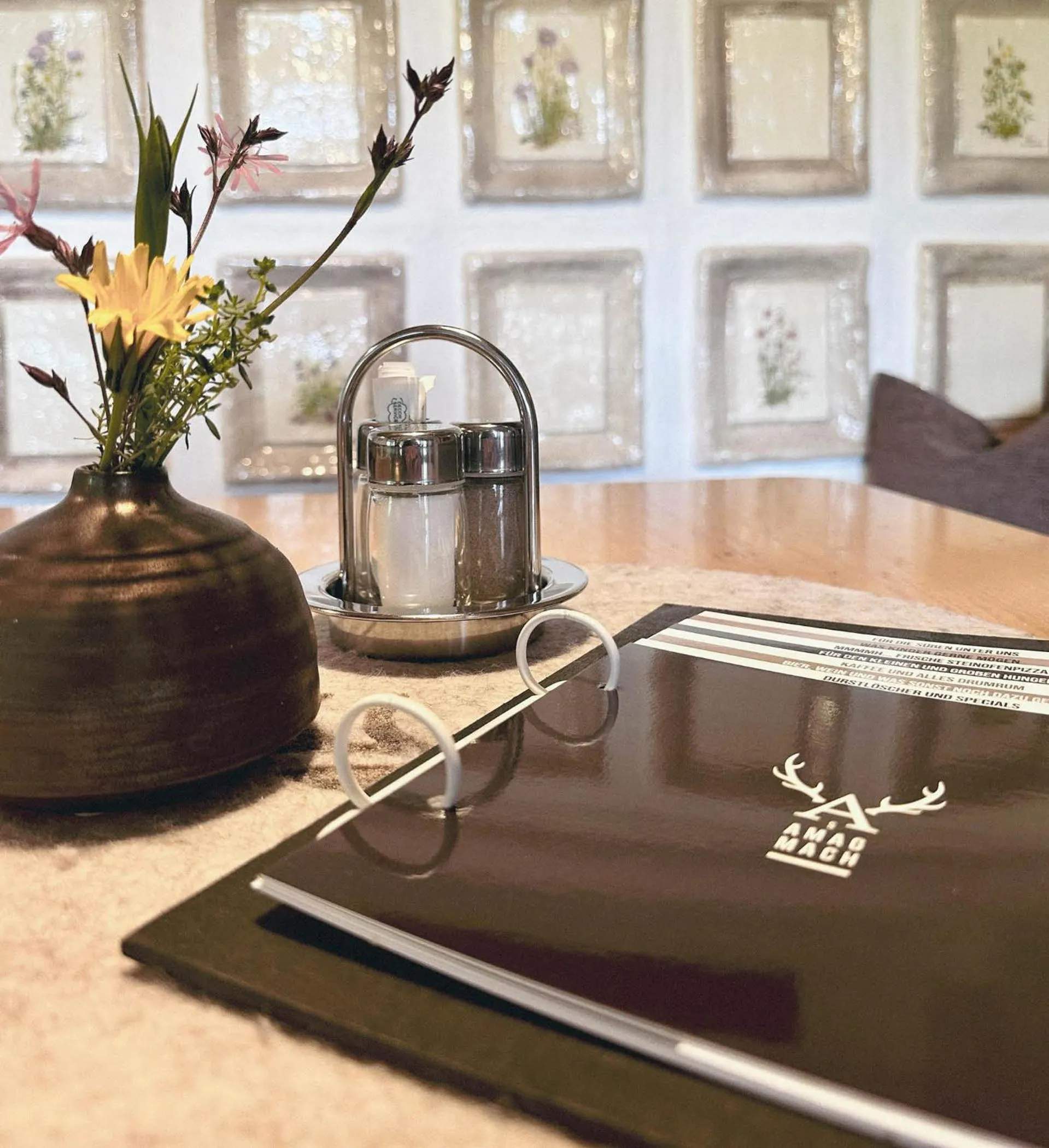 Restaurant/places to eat in s´Amagmach