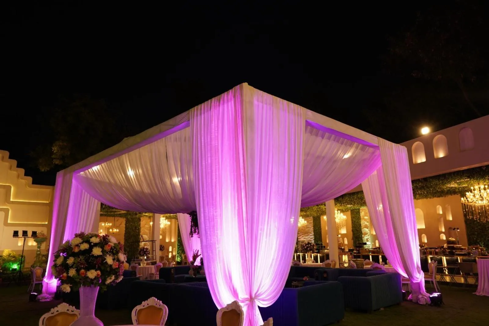Banquet/Function facilities in Bel-La Monde Hotel NH8 at 6km from IGI Airport Delhi