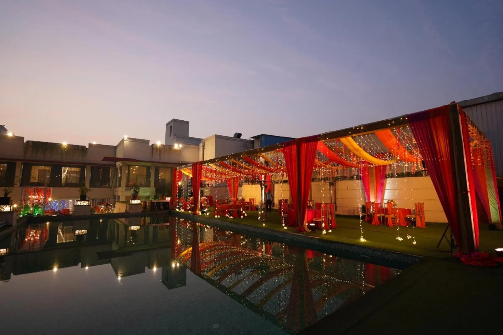 Banquet/Function facilities in Bel-La Monde Hotel NH8 at 6km from IGI Airport Delhi