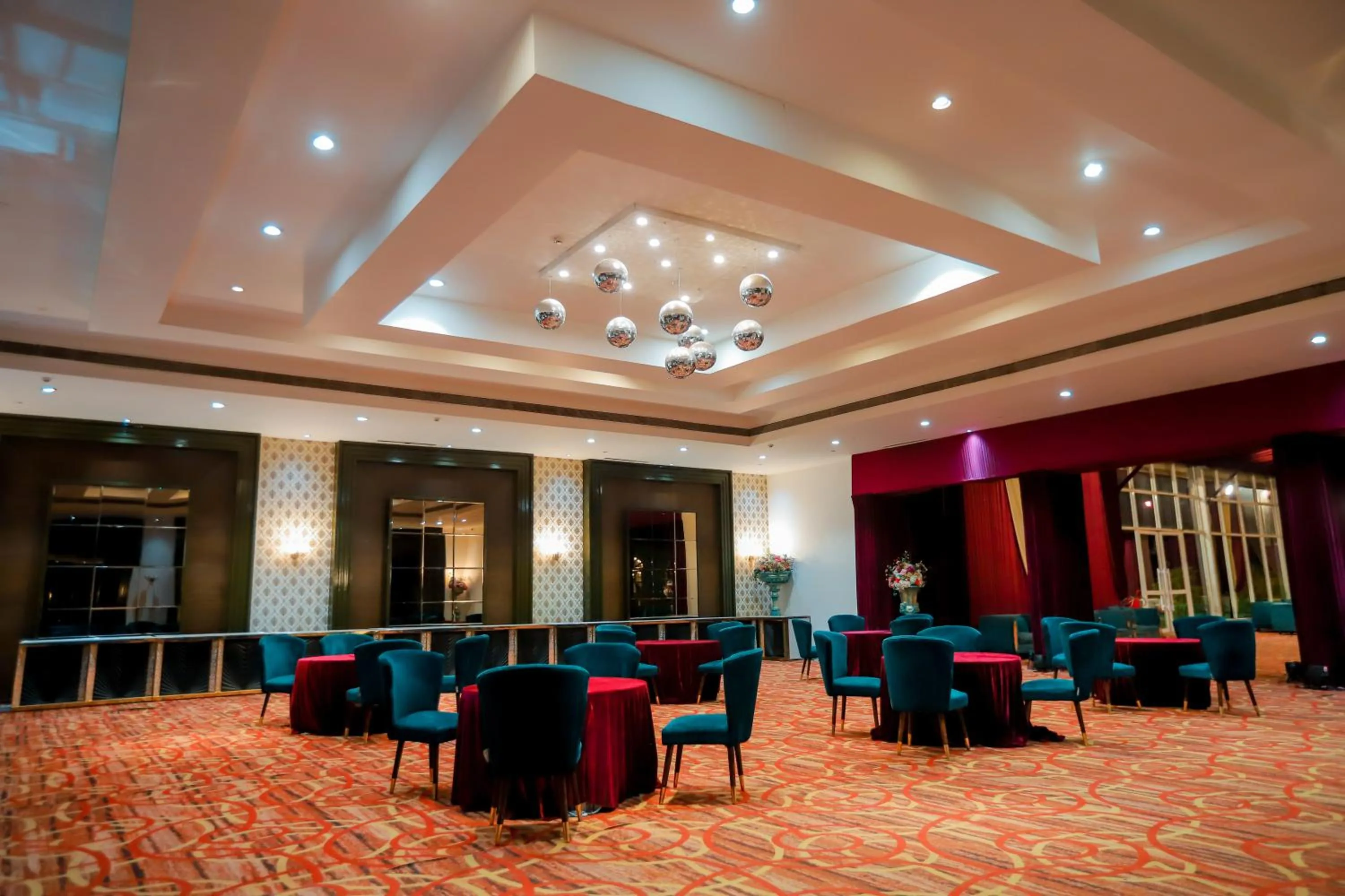 Banquet/Function facilities in Bel-La Monde Hotel NH8 at 6km from IGI Airport Delhi