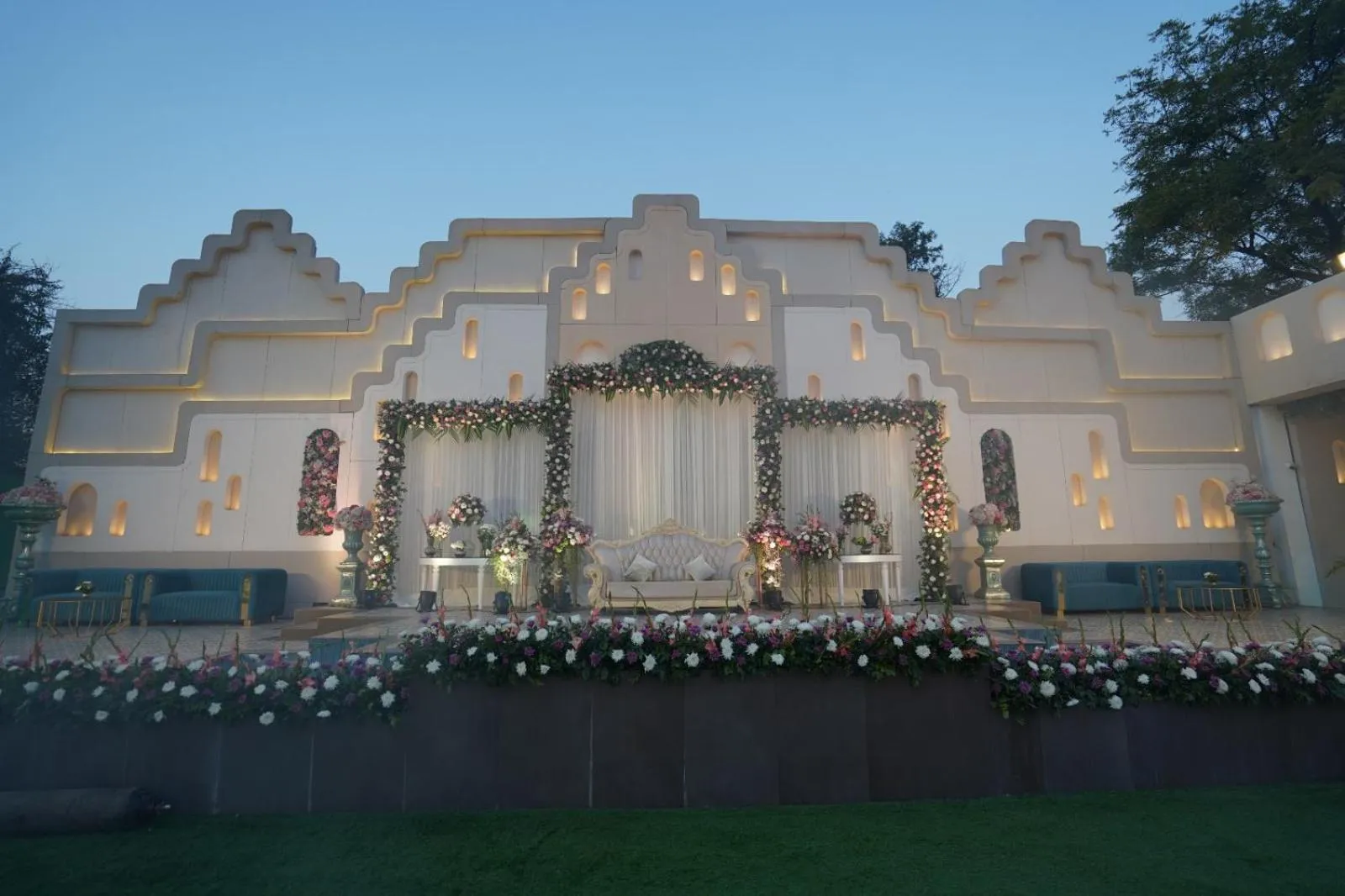 Banquet/Function facilities in Bel-La Monde Hotel NH8 at 6km from IGI Airport Delhi