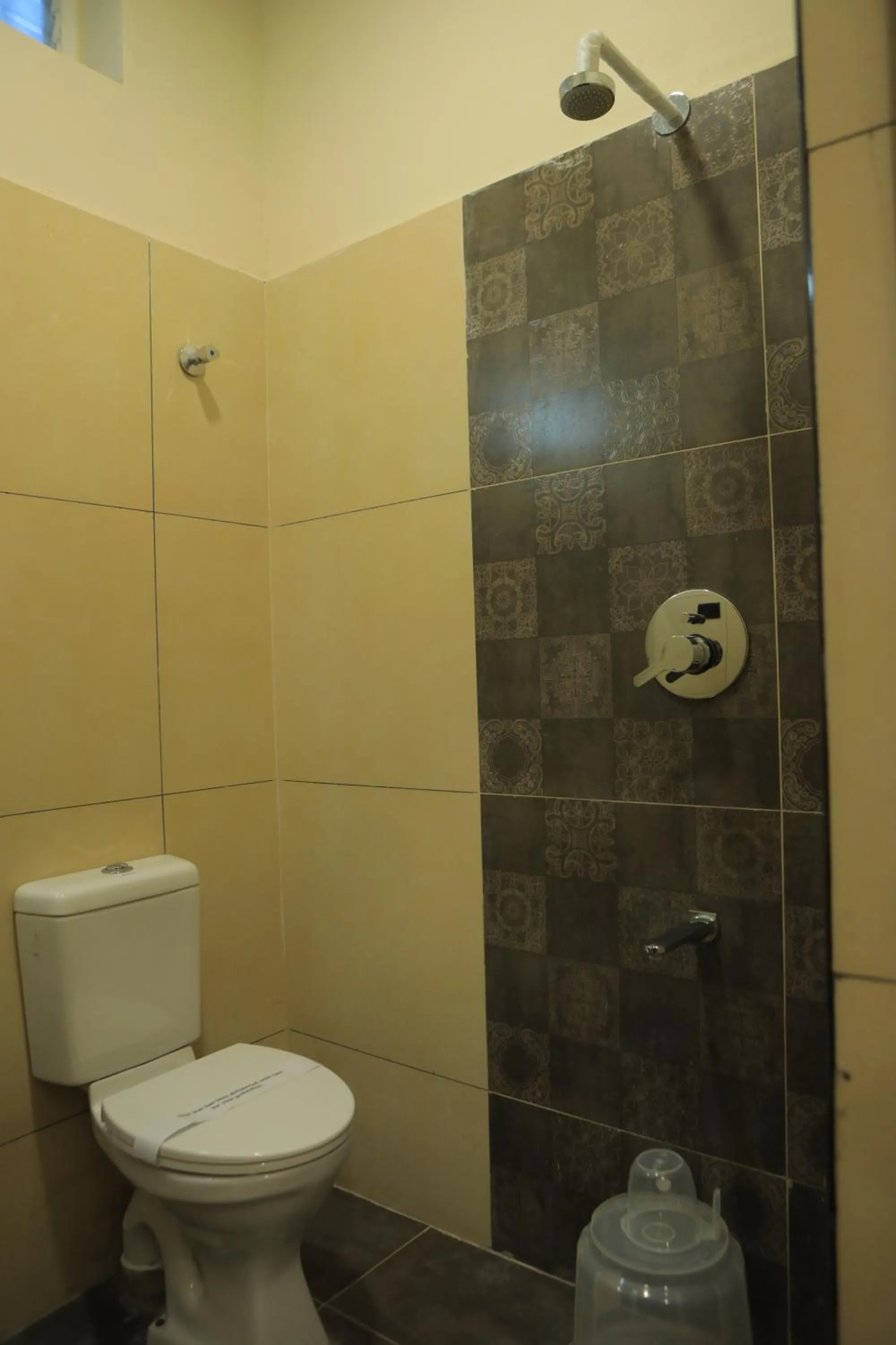 Shower in KANS ONE - Hotel & Banquets
