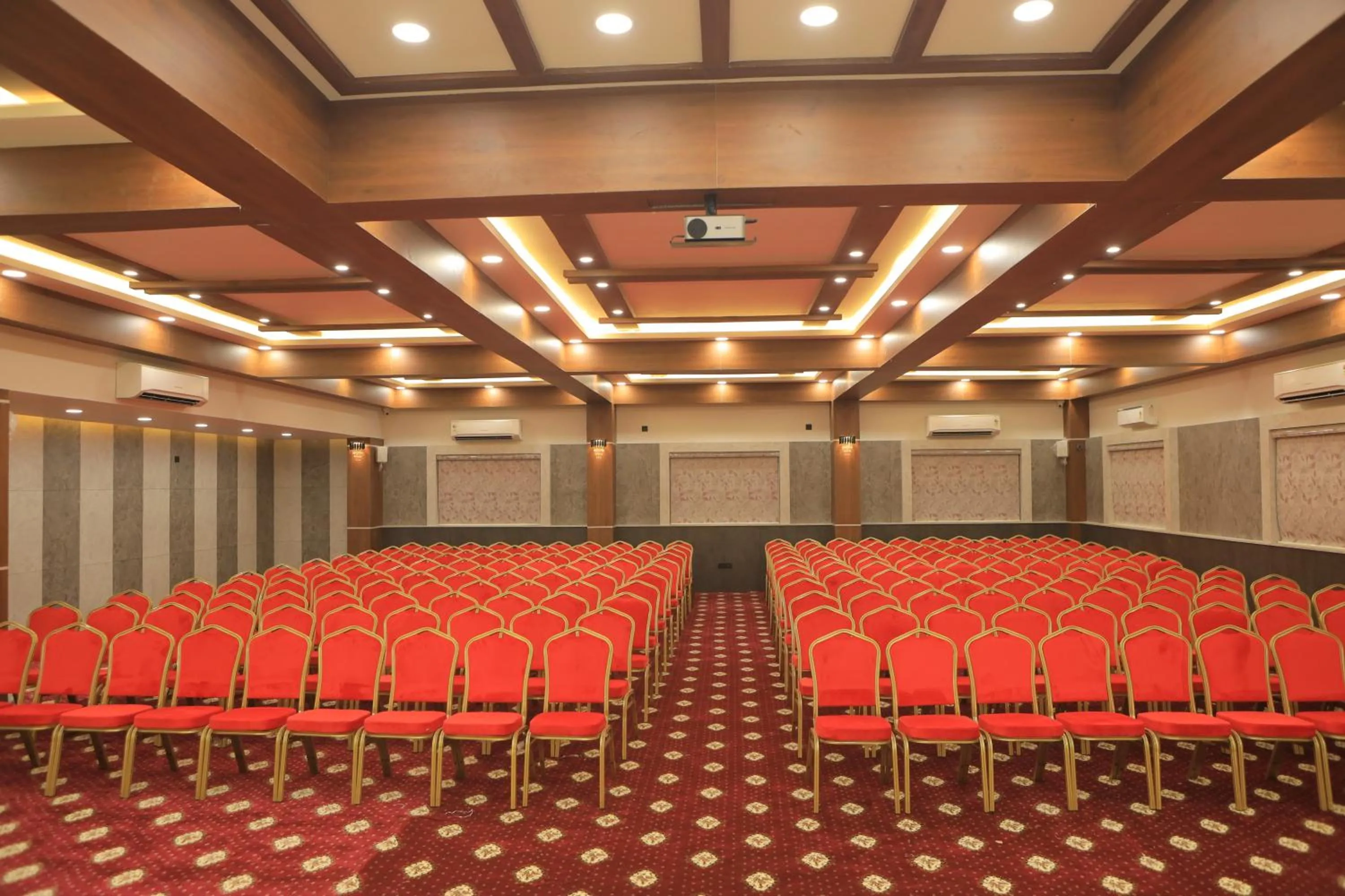 Business facilities in KANS ONE - Hotel & Banquets